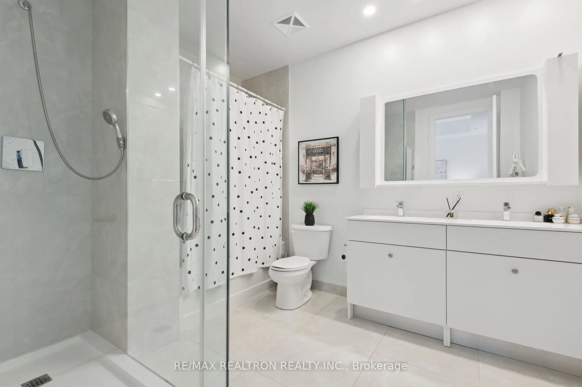 75 Canterbury Place, #PH501