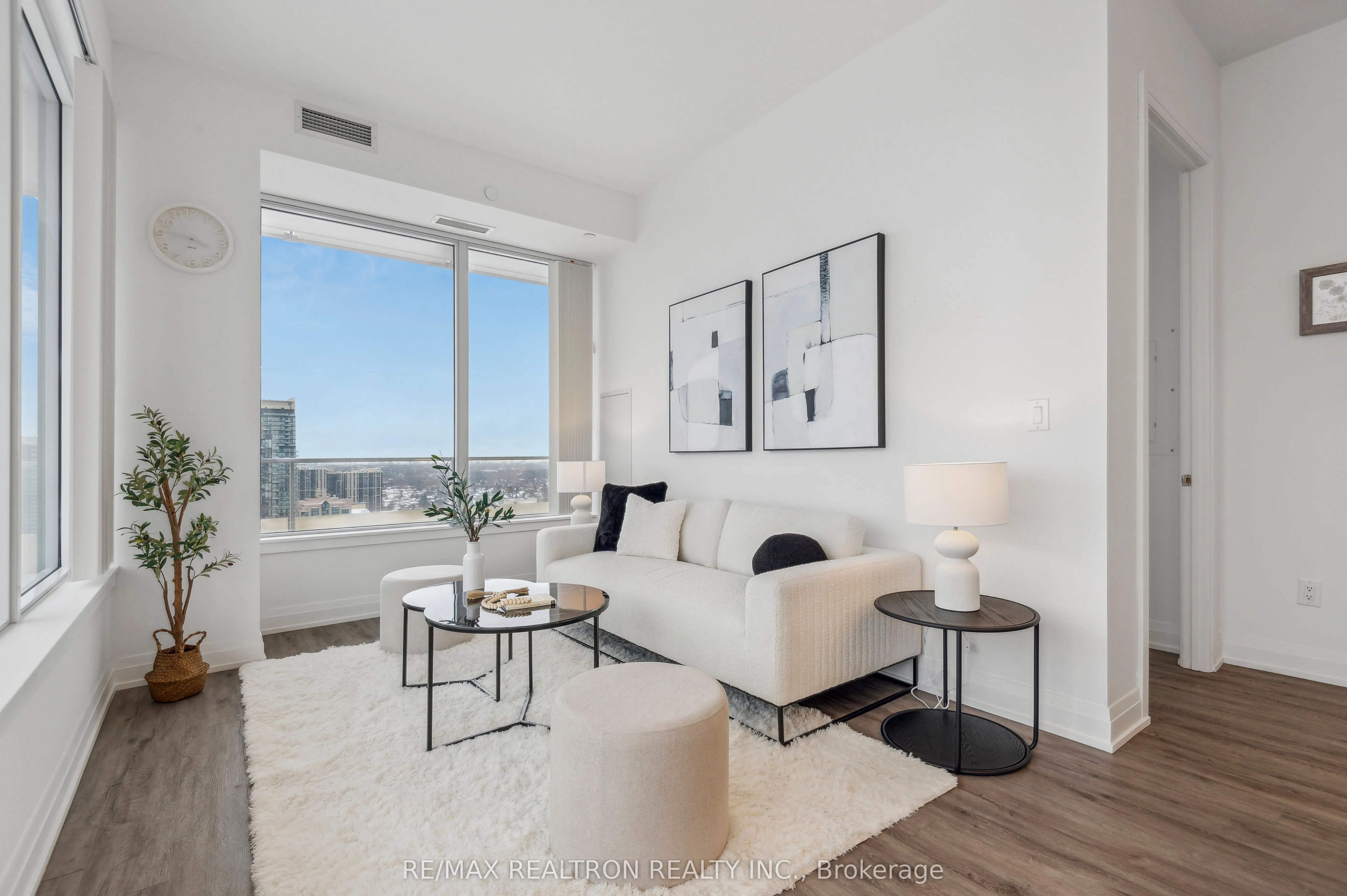 75 Canterbury Place, #PH501