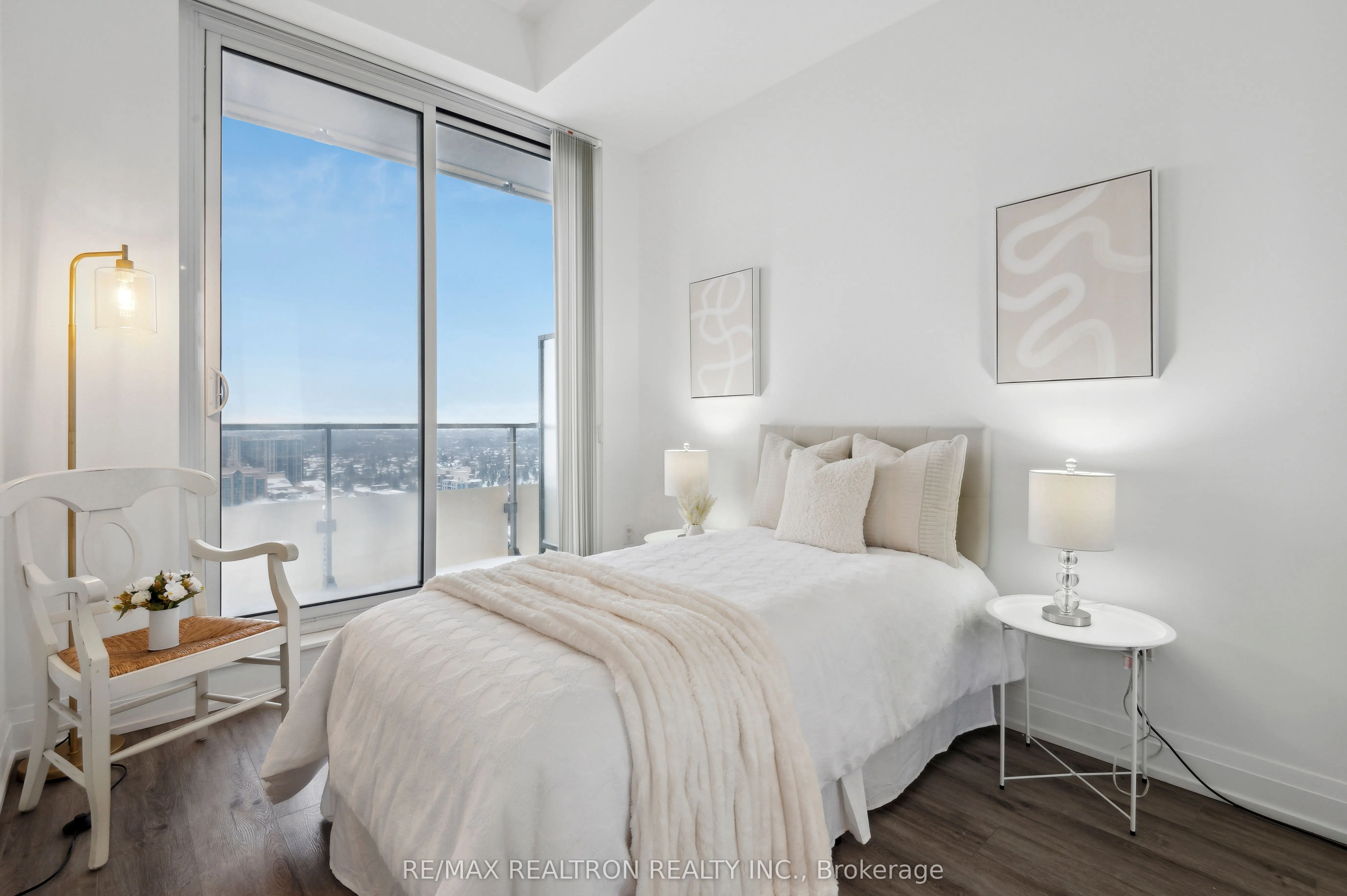 75 Canterbury Place, #PH501