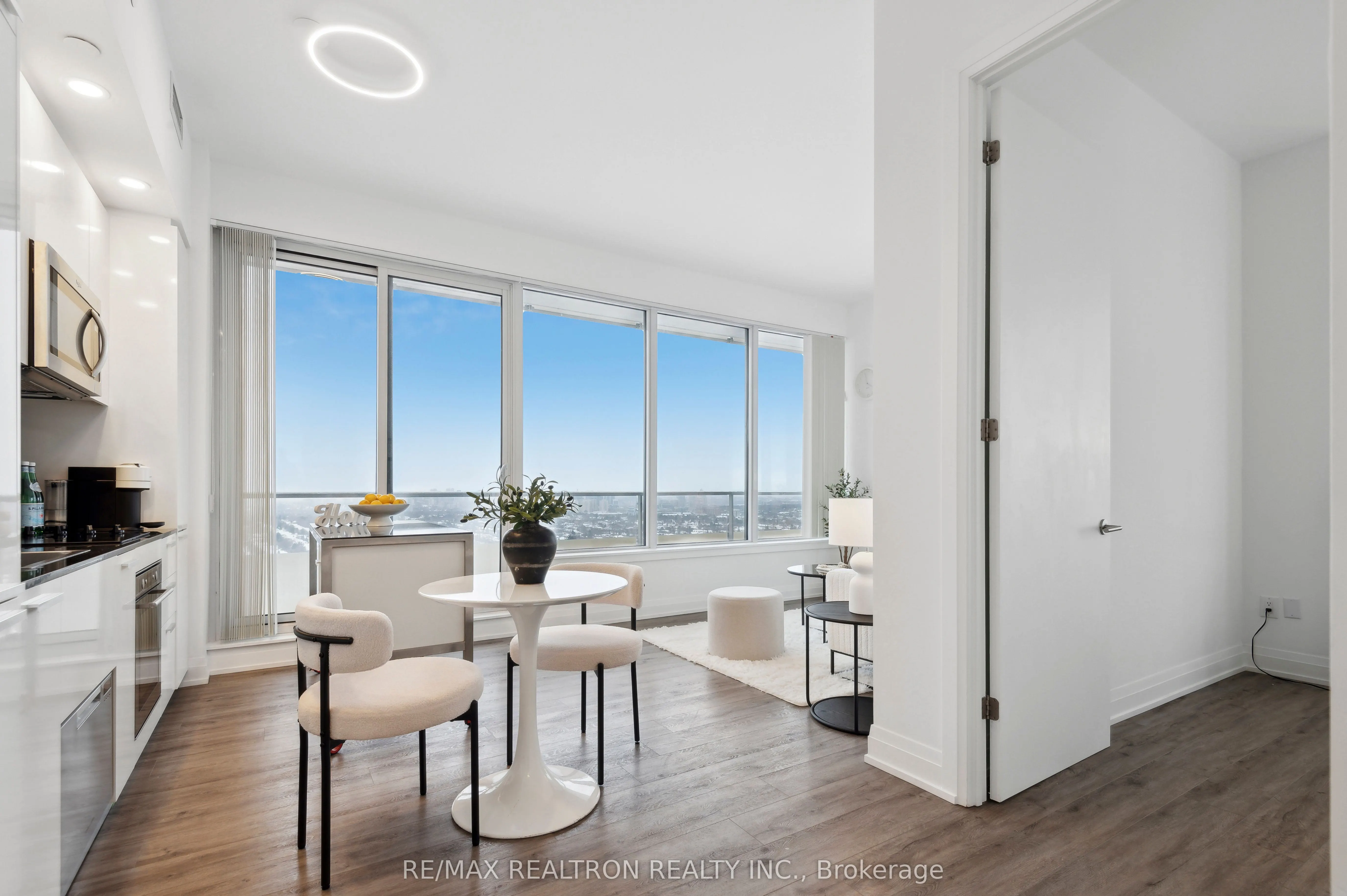 75 Canterbury Place, #PH501