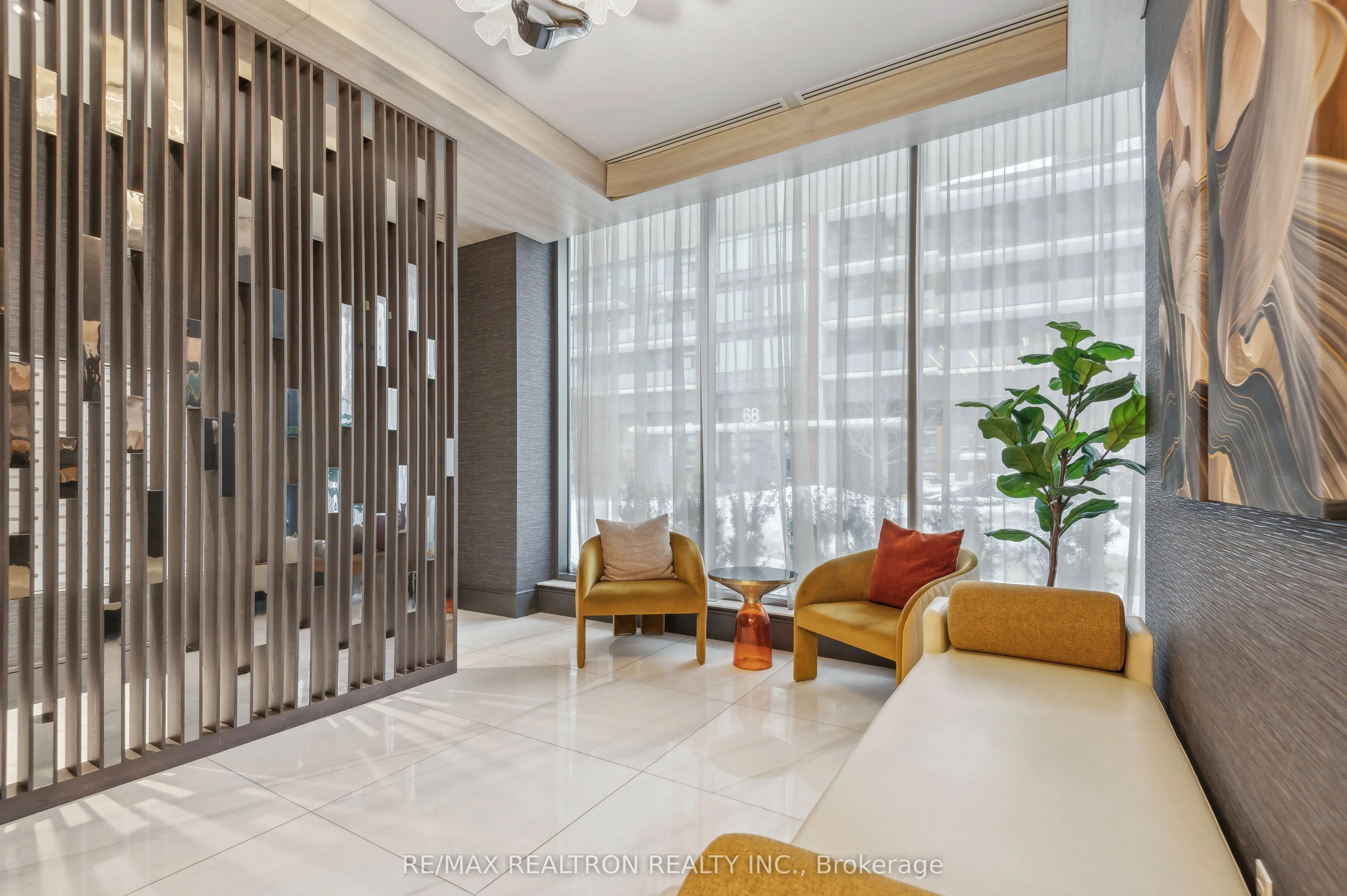 75 Canterbury Place, #PH501