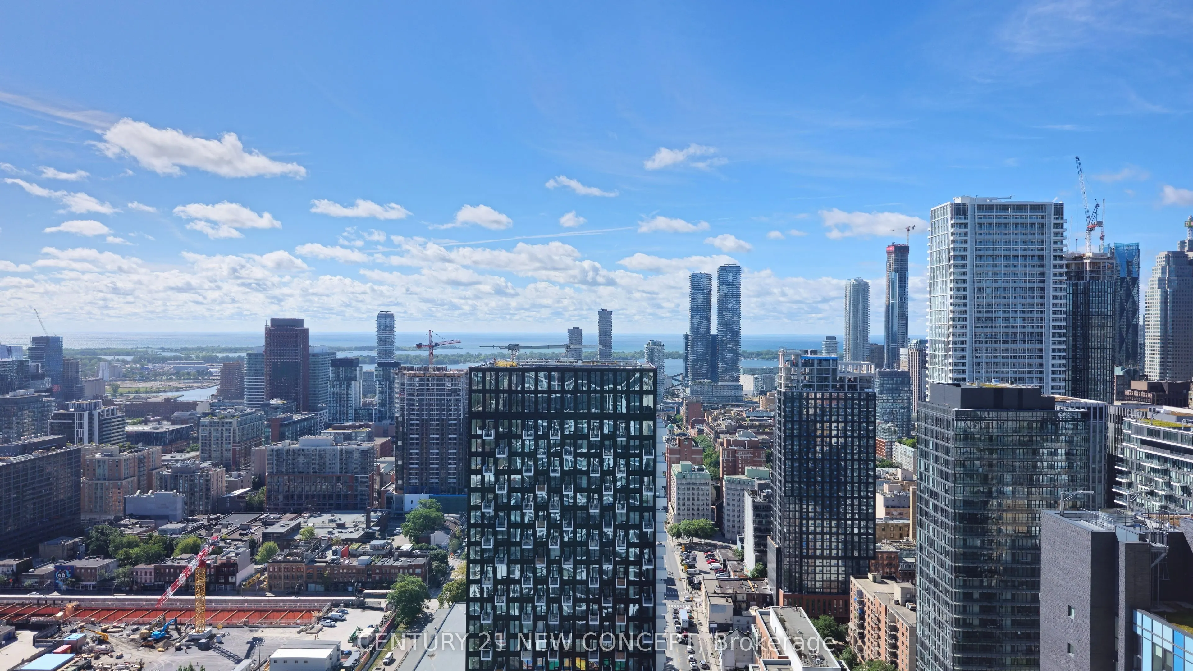 181 Dundas Street E, #4209