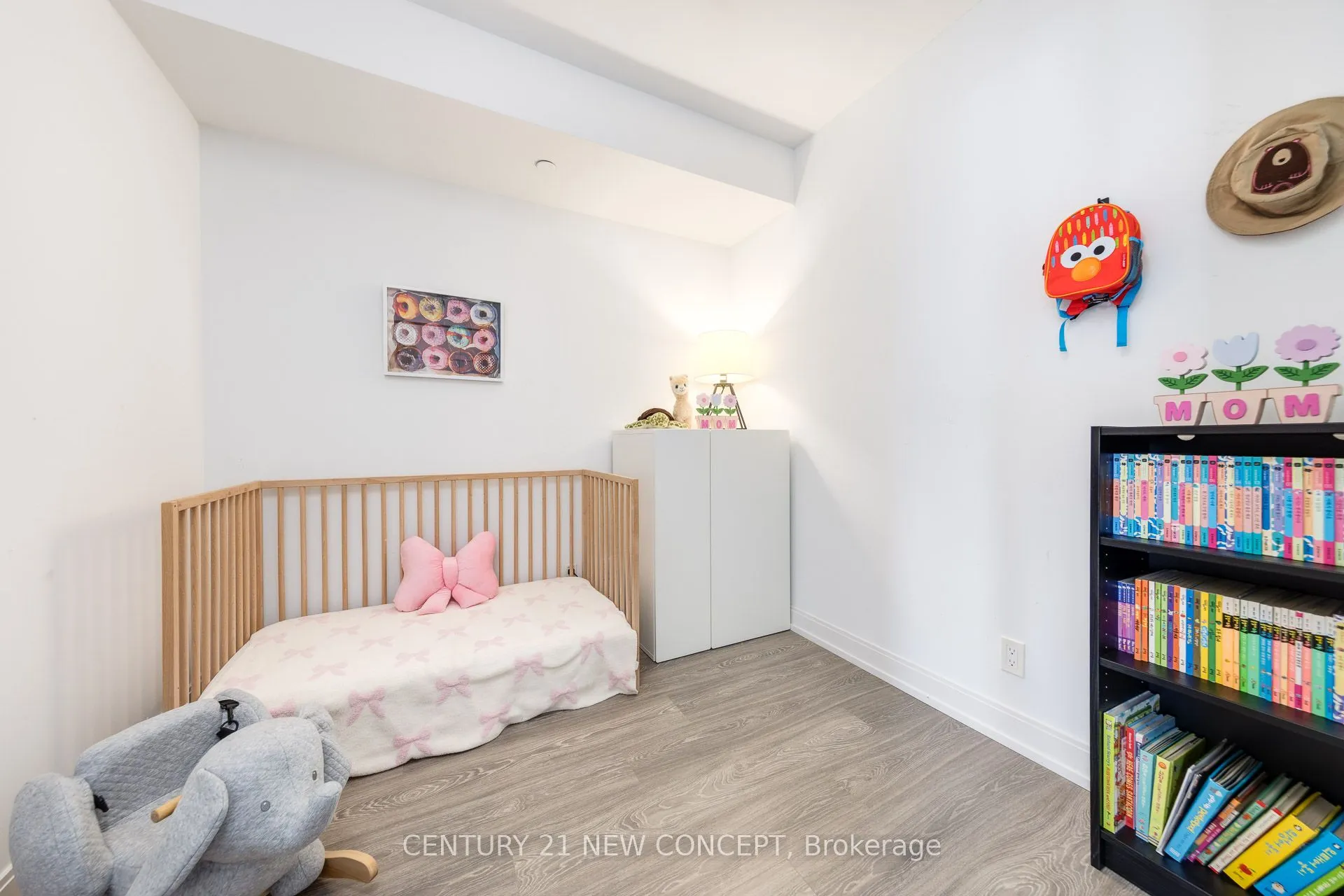 181 Dundas Street E, #4209