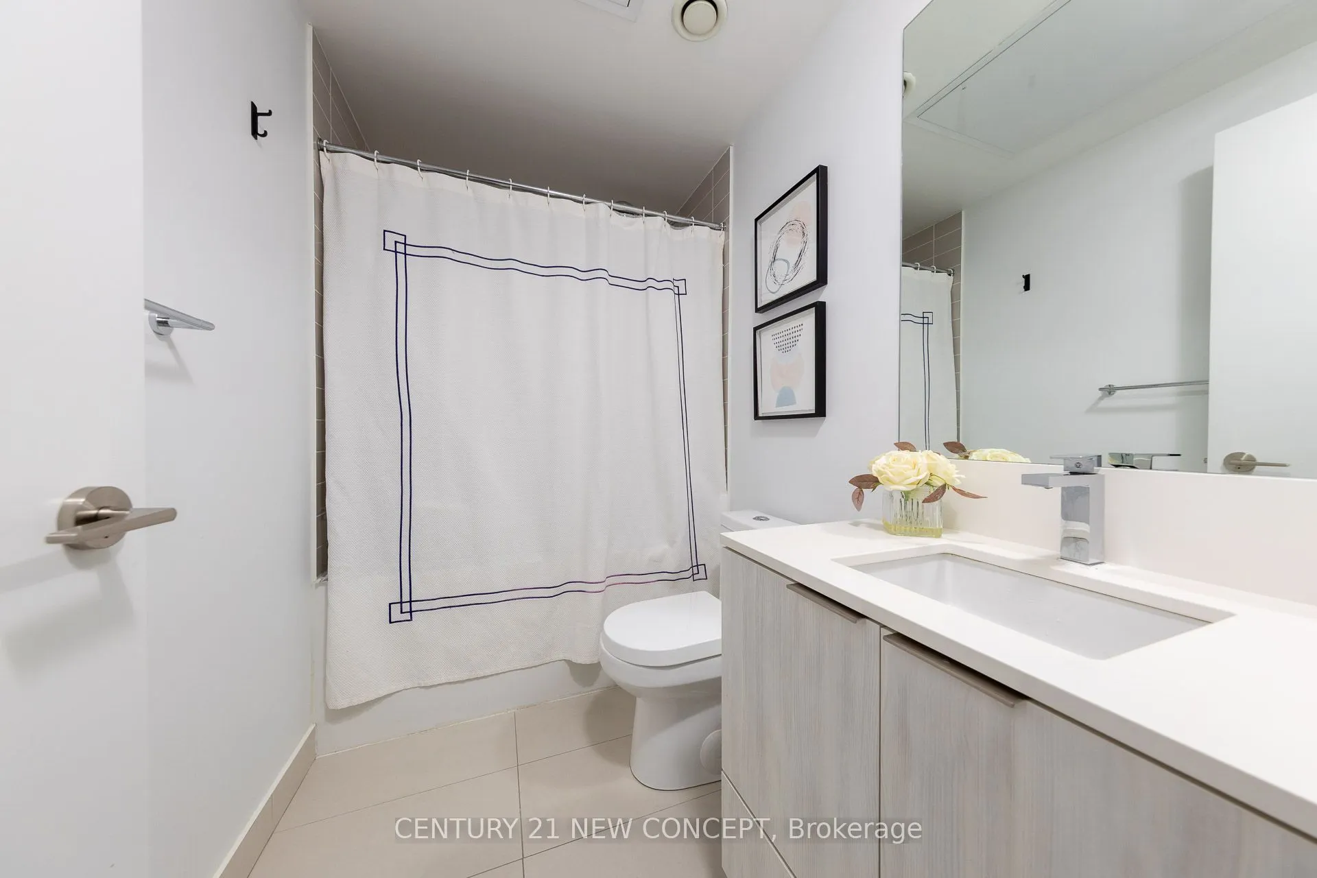 181 Dundas Street E, #4209