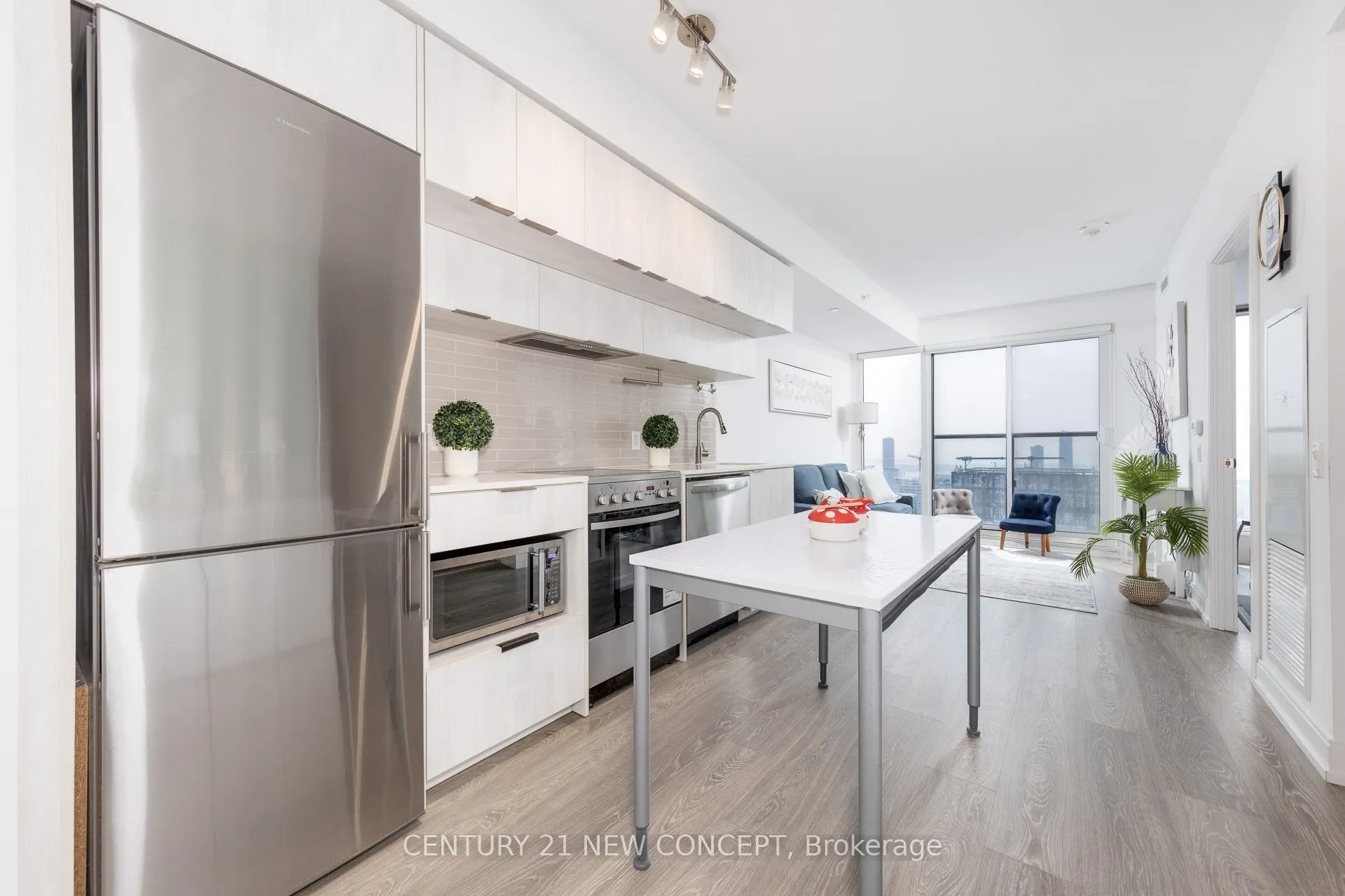 181 Dundas Street E, #4209