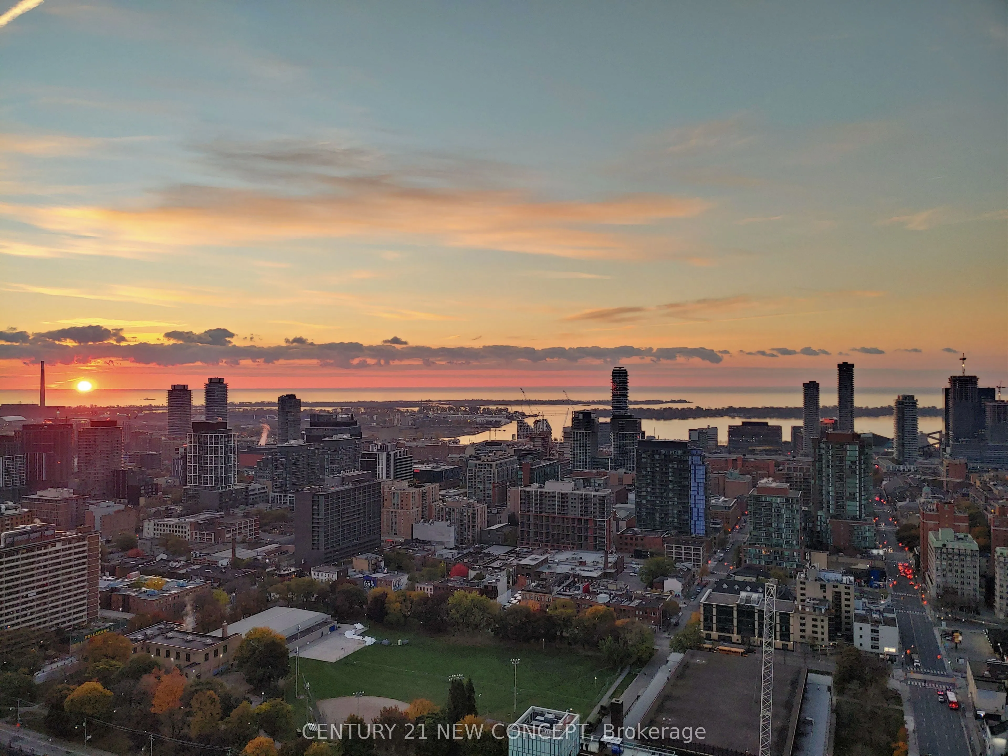 181 Dundas Street E, #4209