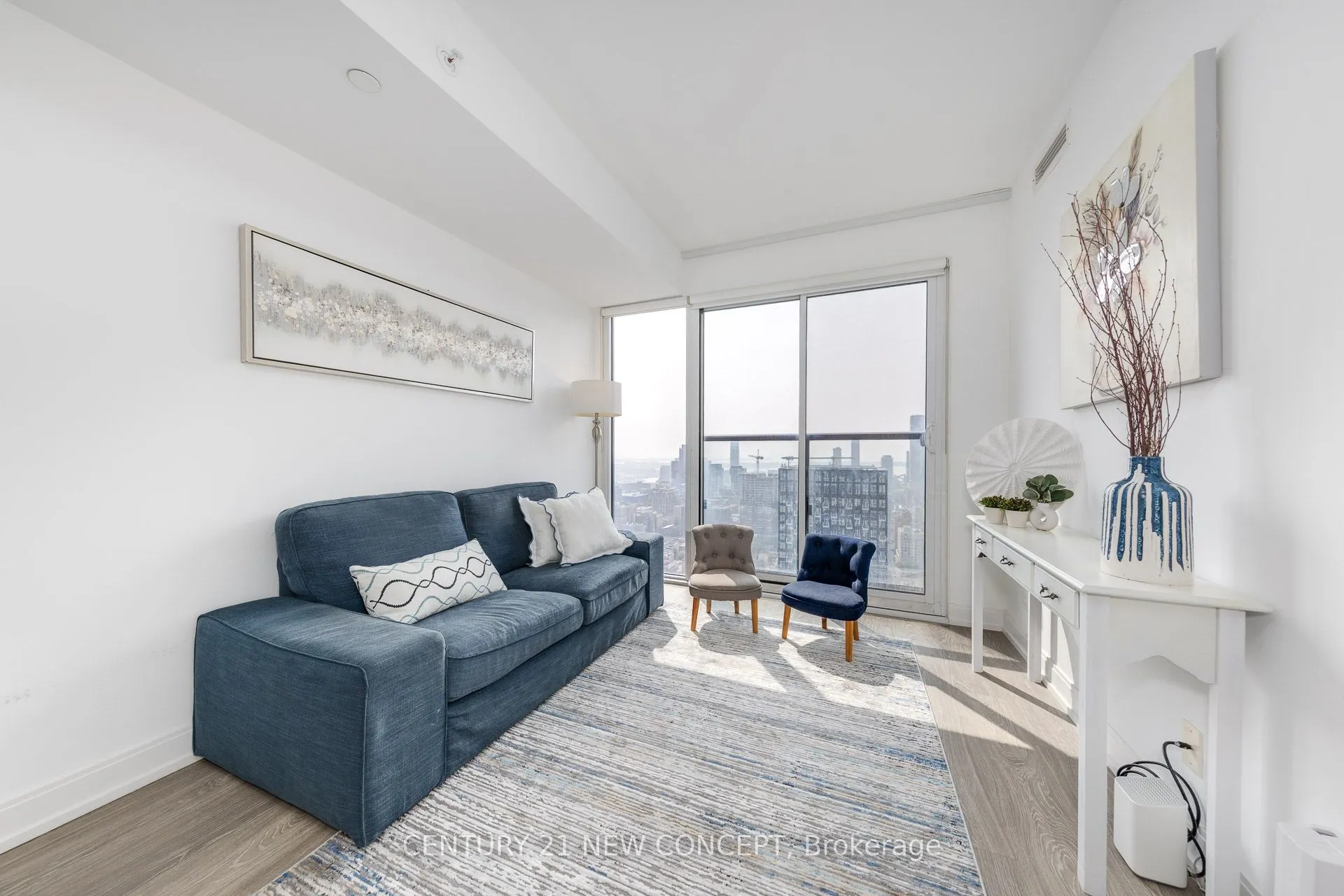 181 Dundas Street E, #4209