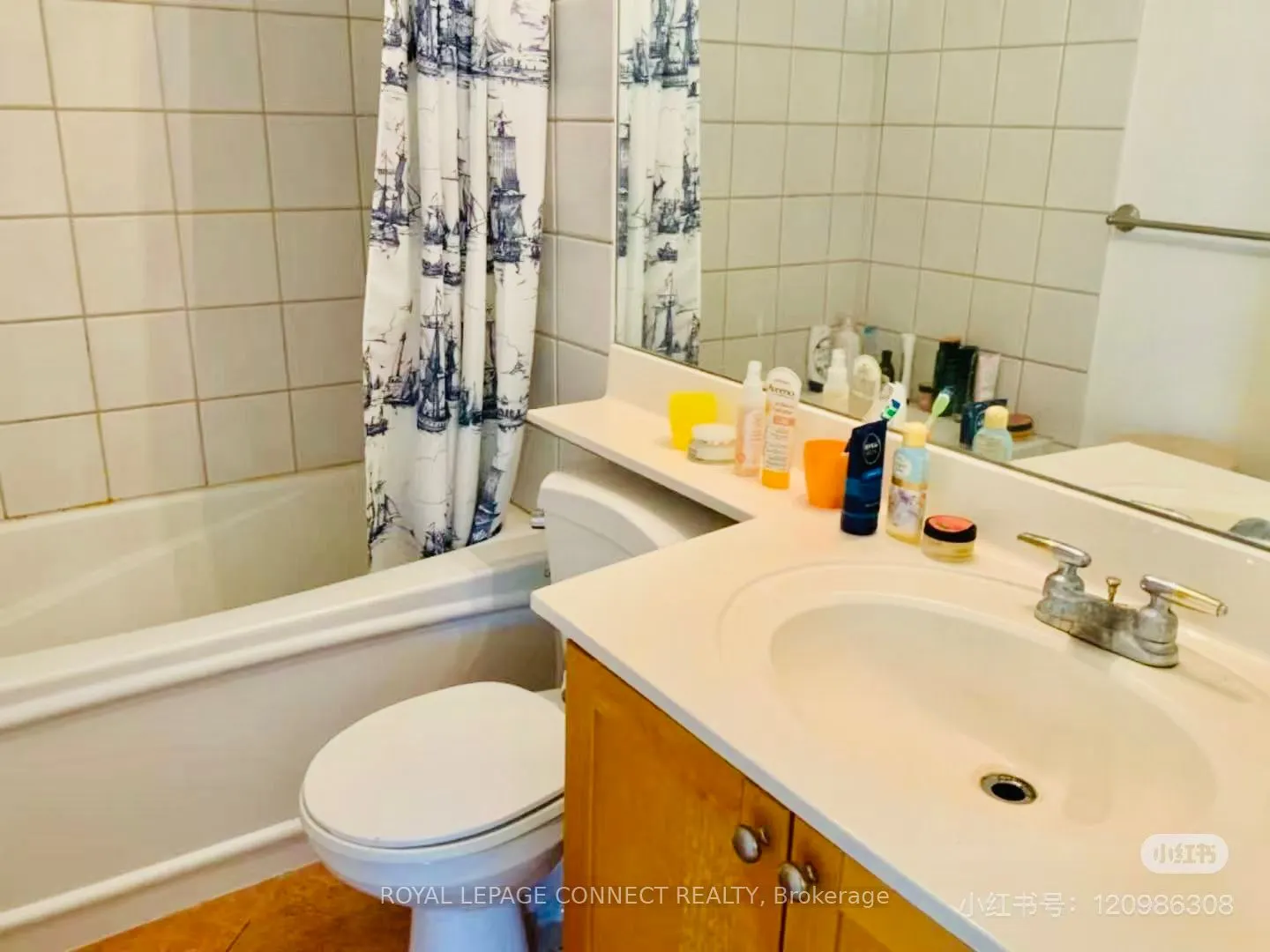 889 Bay Street, #304(2nd BR+Den)