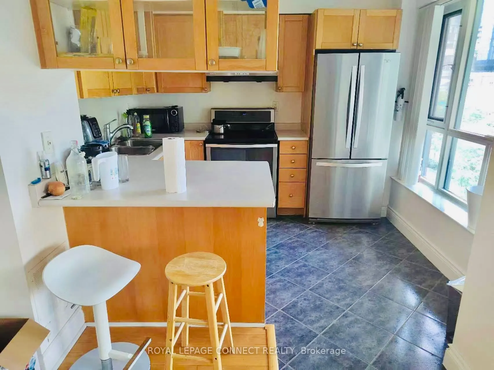 889 Bay Street, #304(2nd BR+Den)