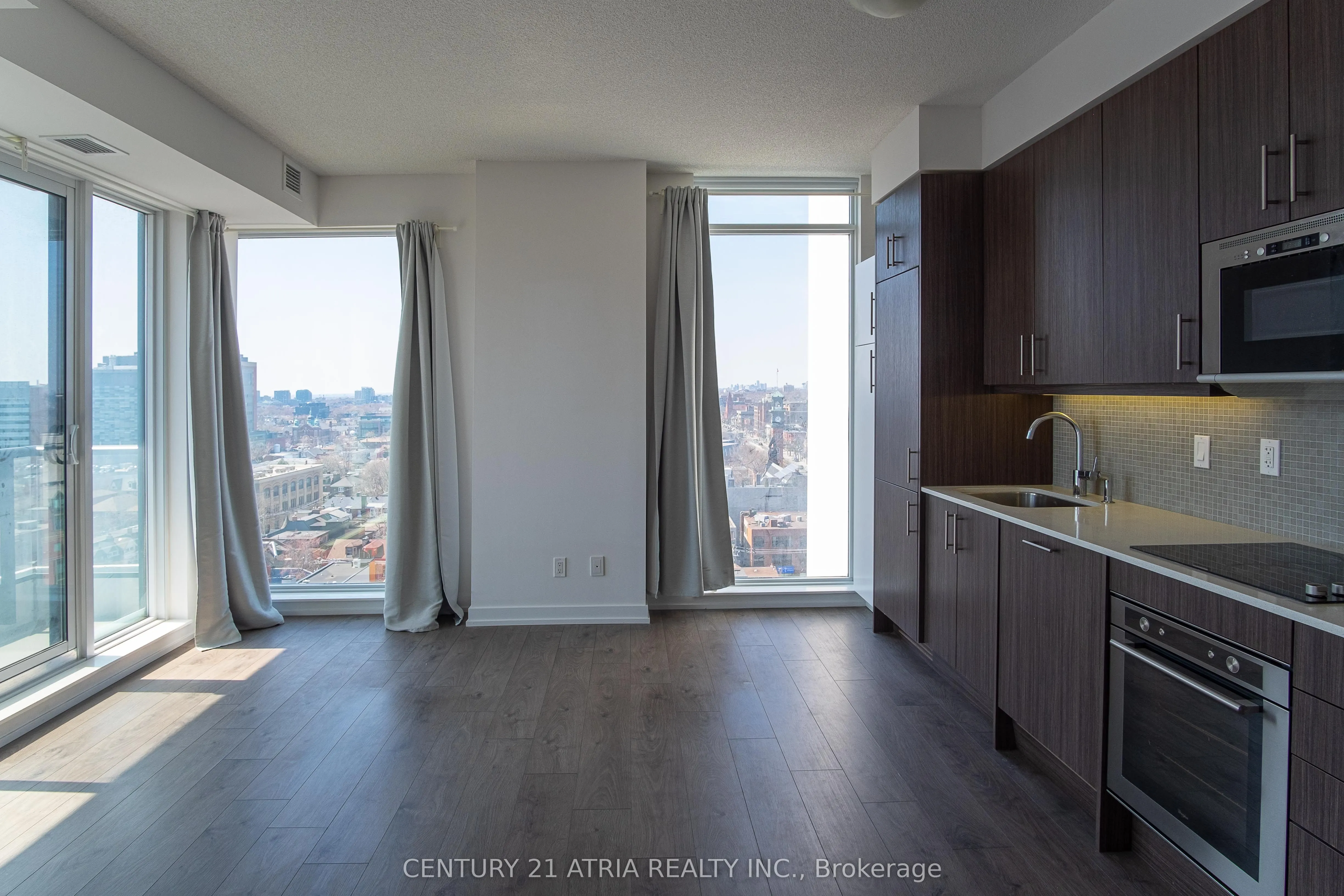 297 College Street, #1209