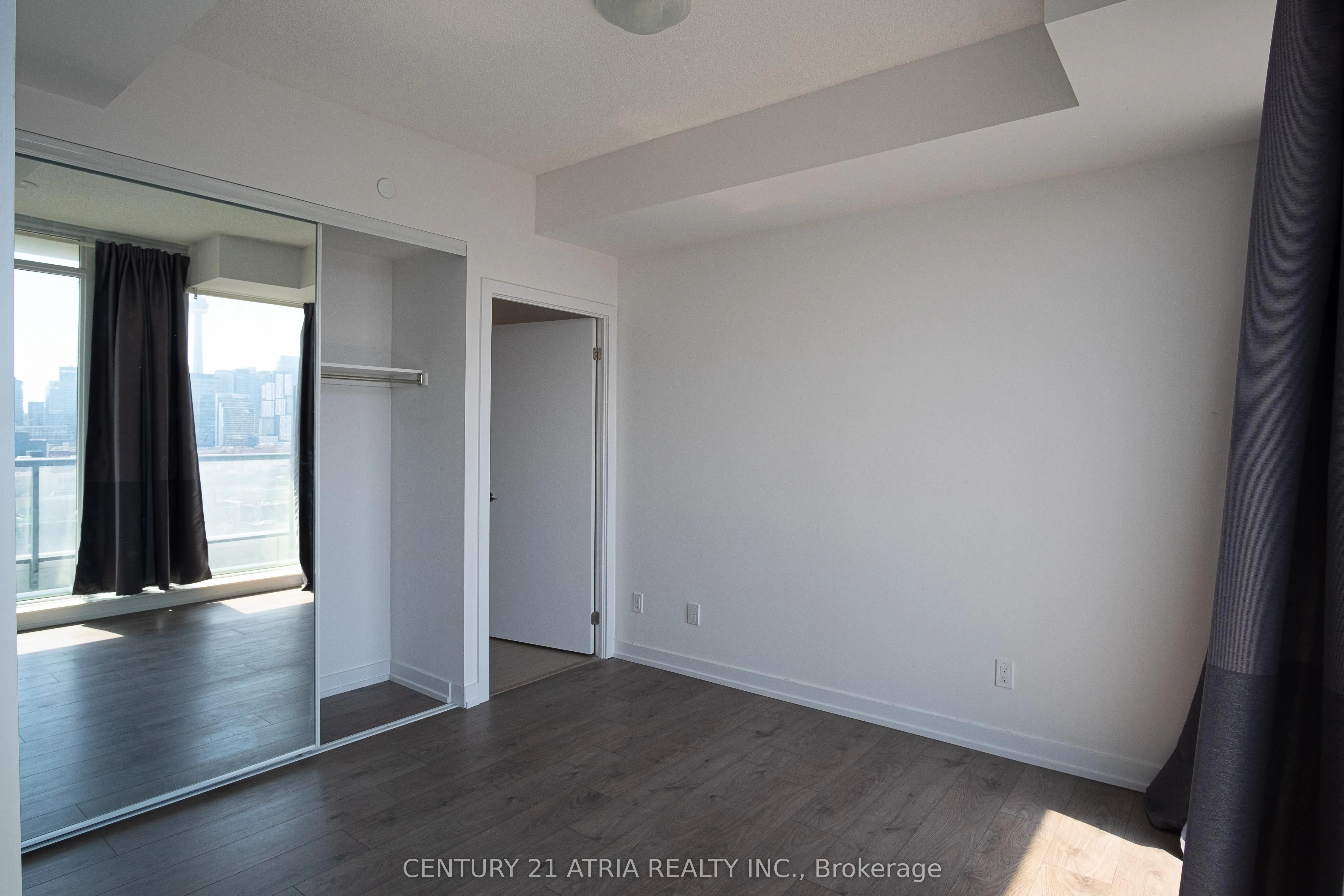 297 College Street, #1209