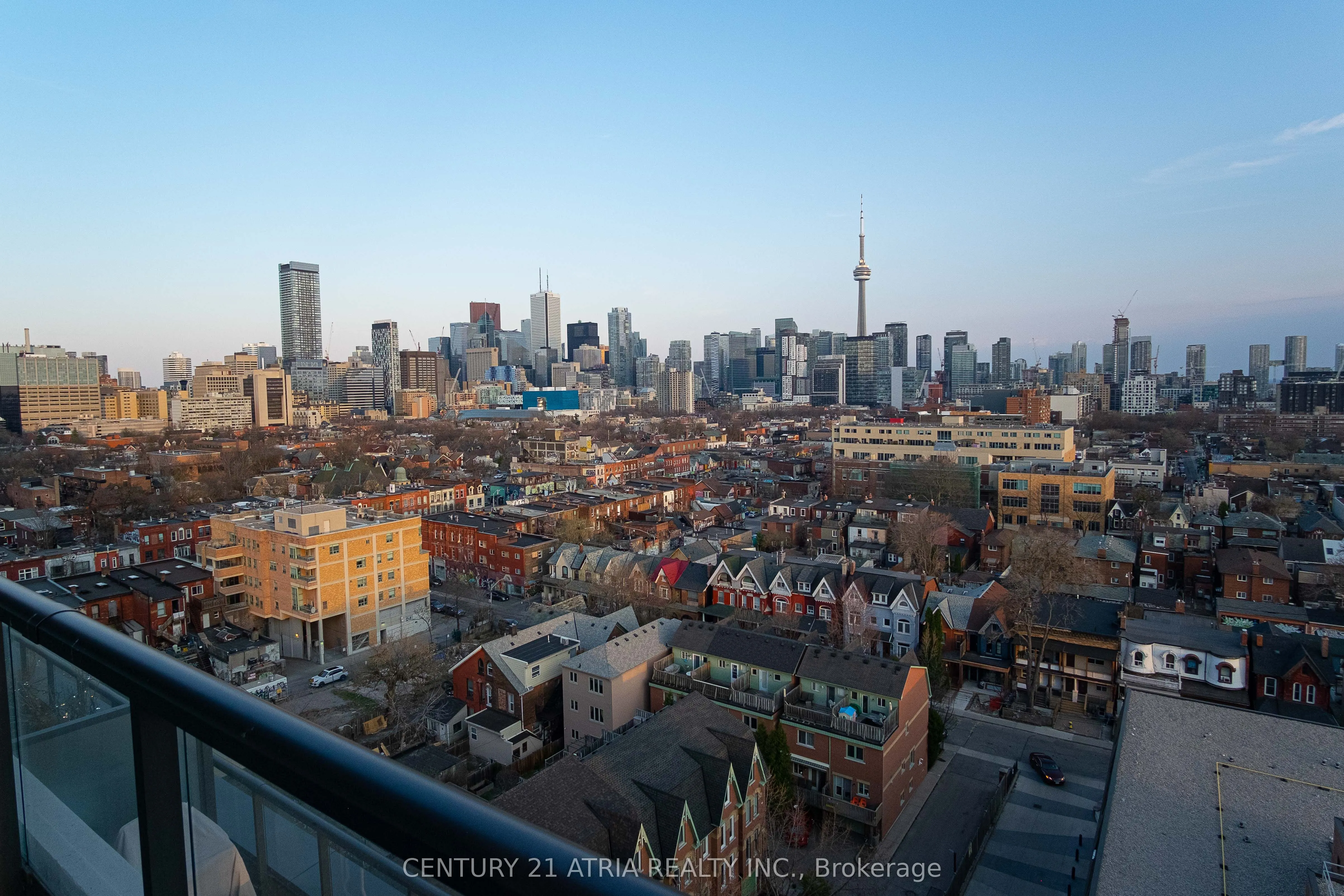 297 College Street, #1209