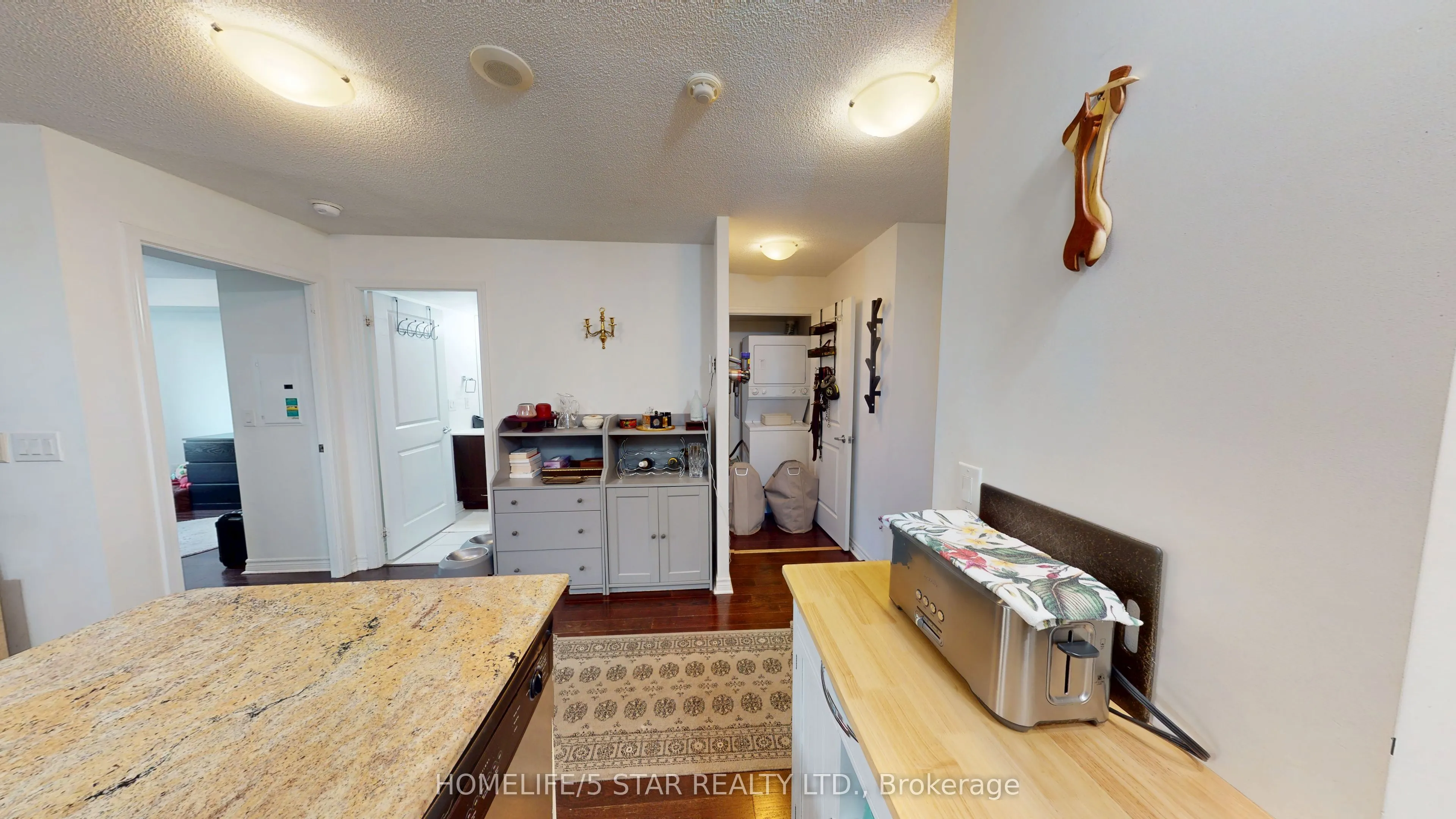 27 REAN Drive, #319