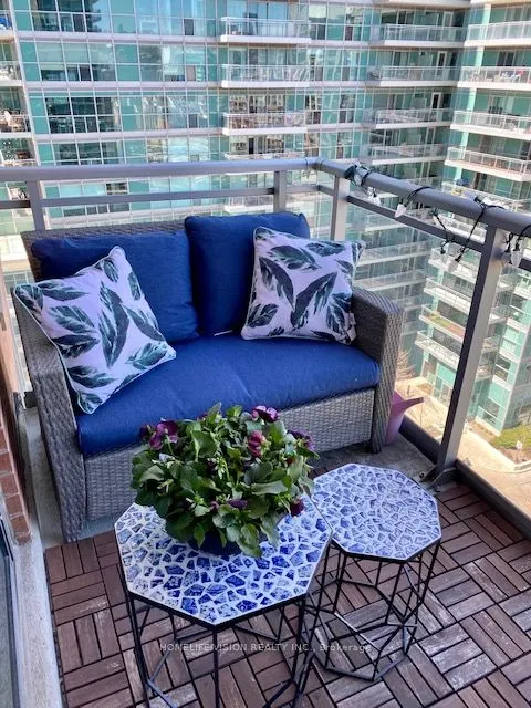 50 Lynn Williams Street, #1009