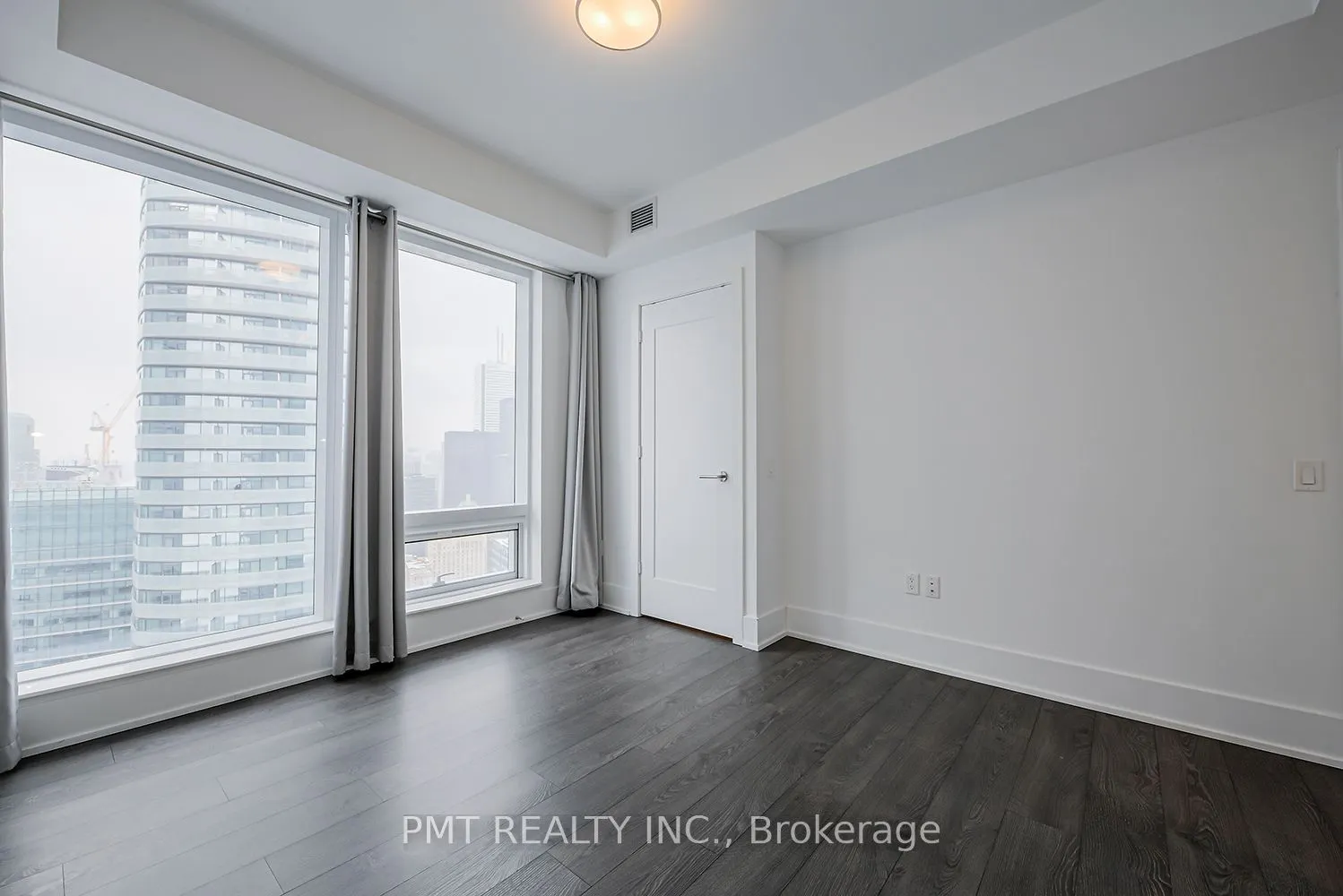 10 York Street, #5403