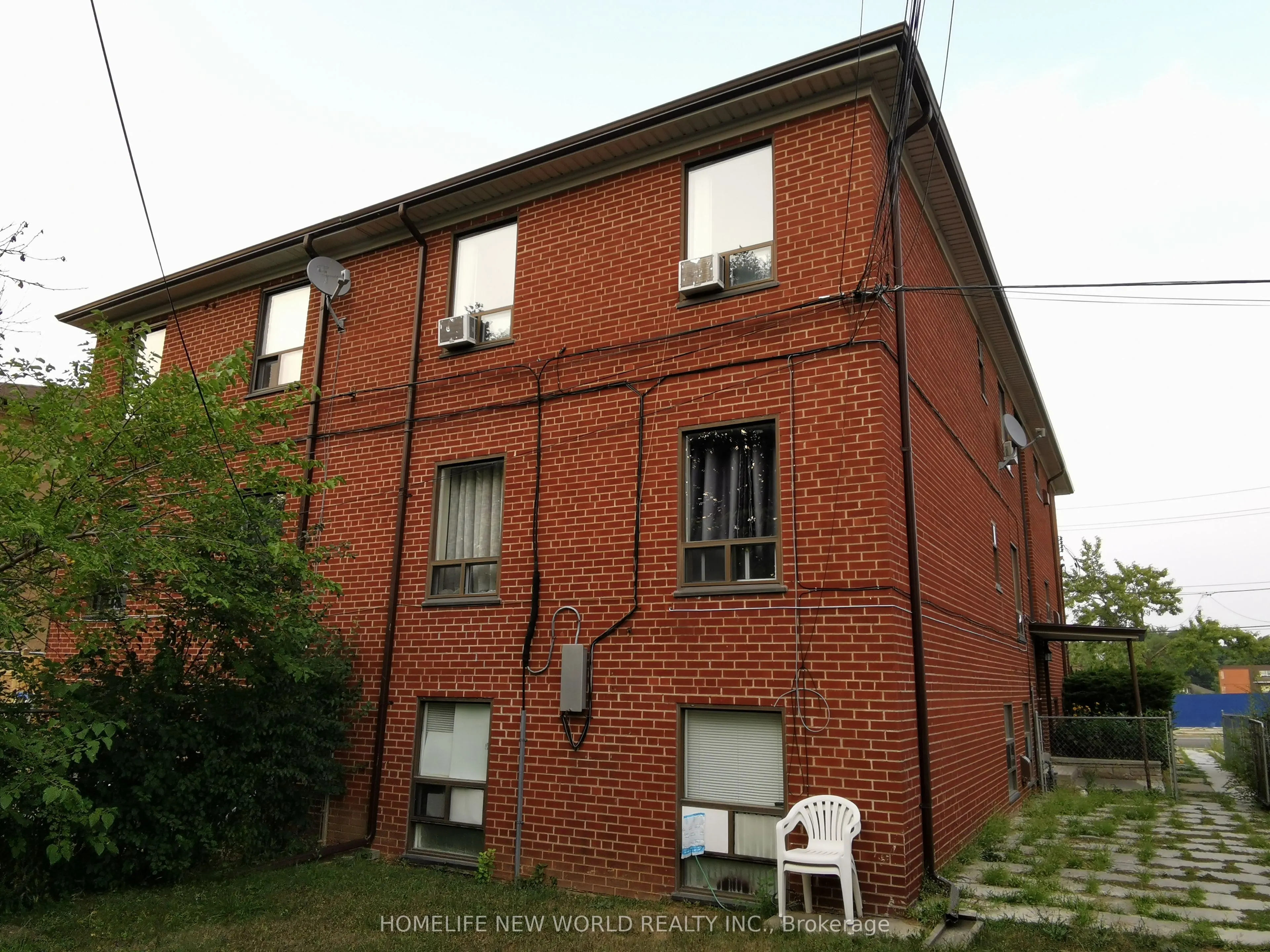 230 Wilmington Avenue, ##3