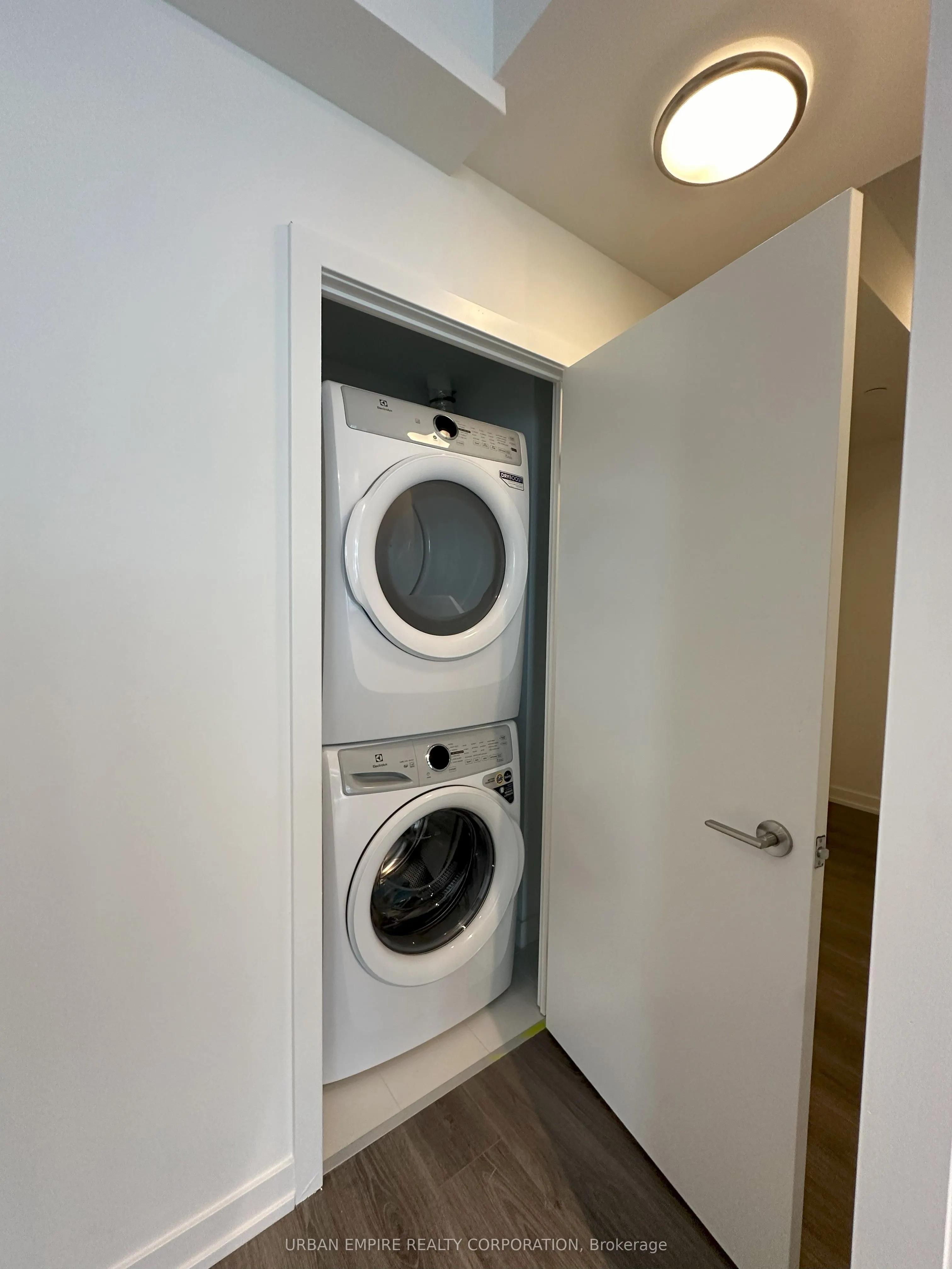 7 Golden Lion Heights, #1706