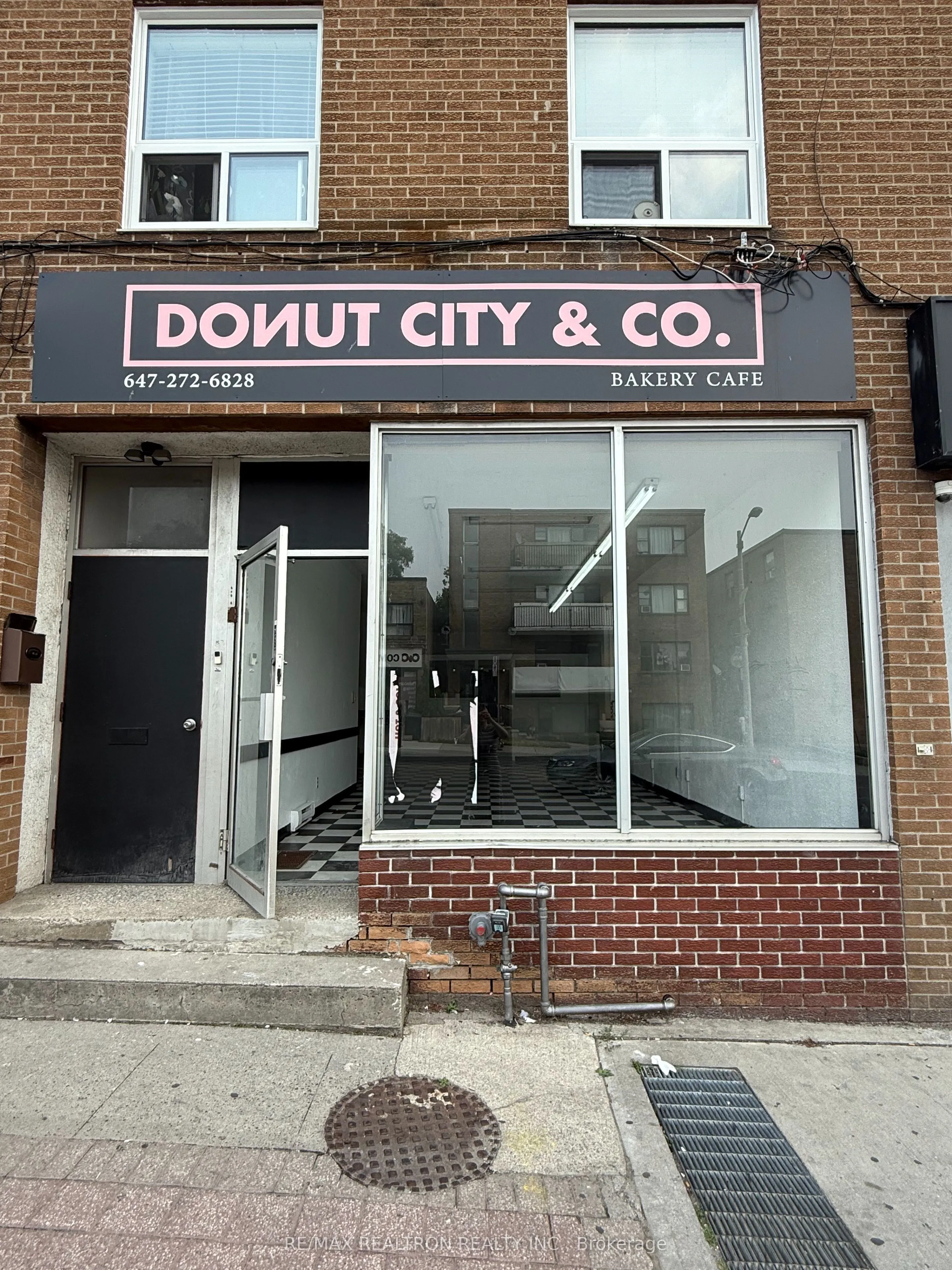 1489 Eglinton Avenue W, #Main
