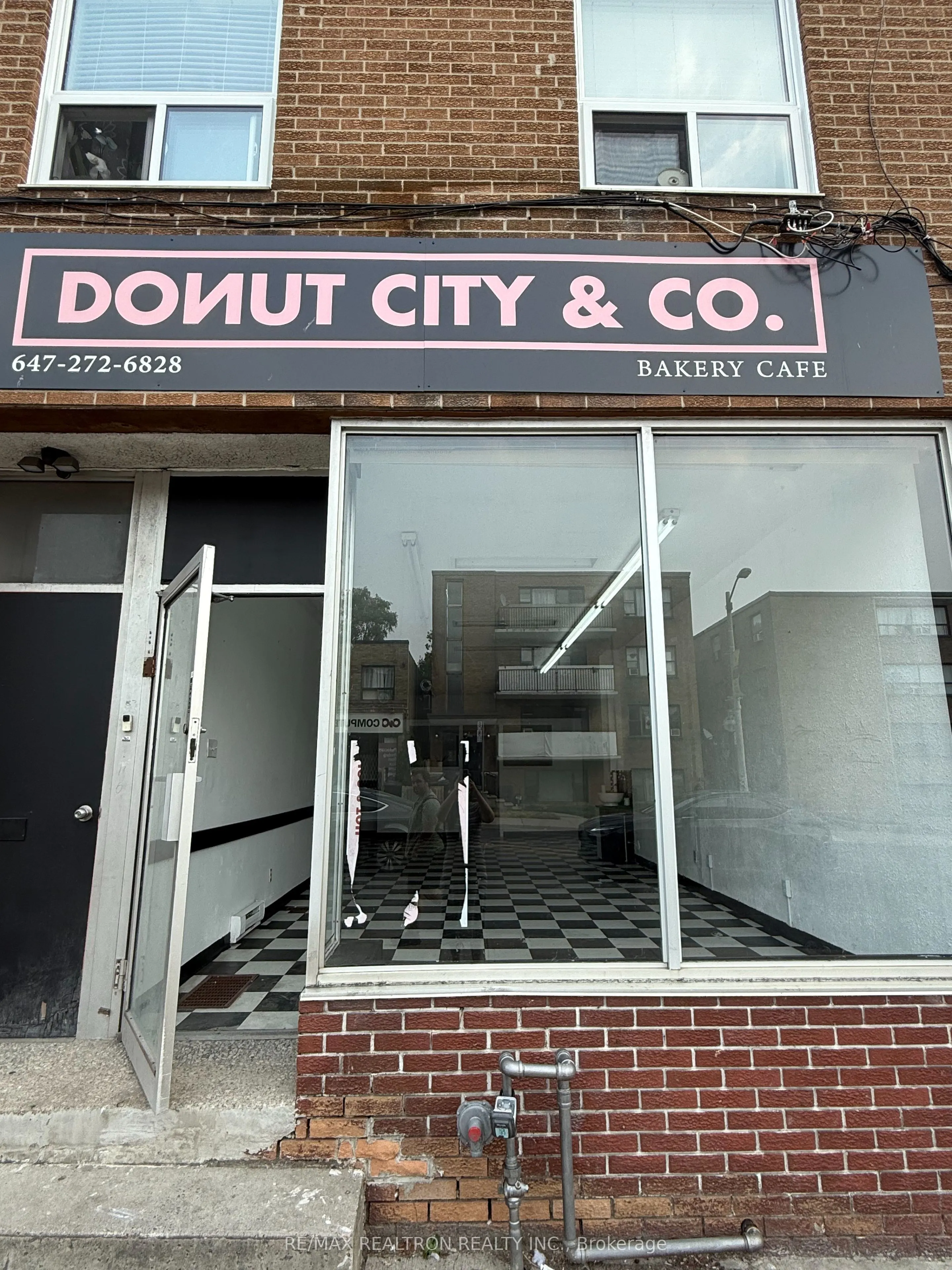 1489 Eglinton Avenue W, #Main