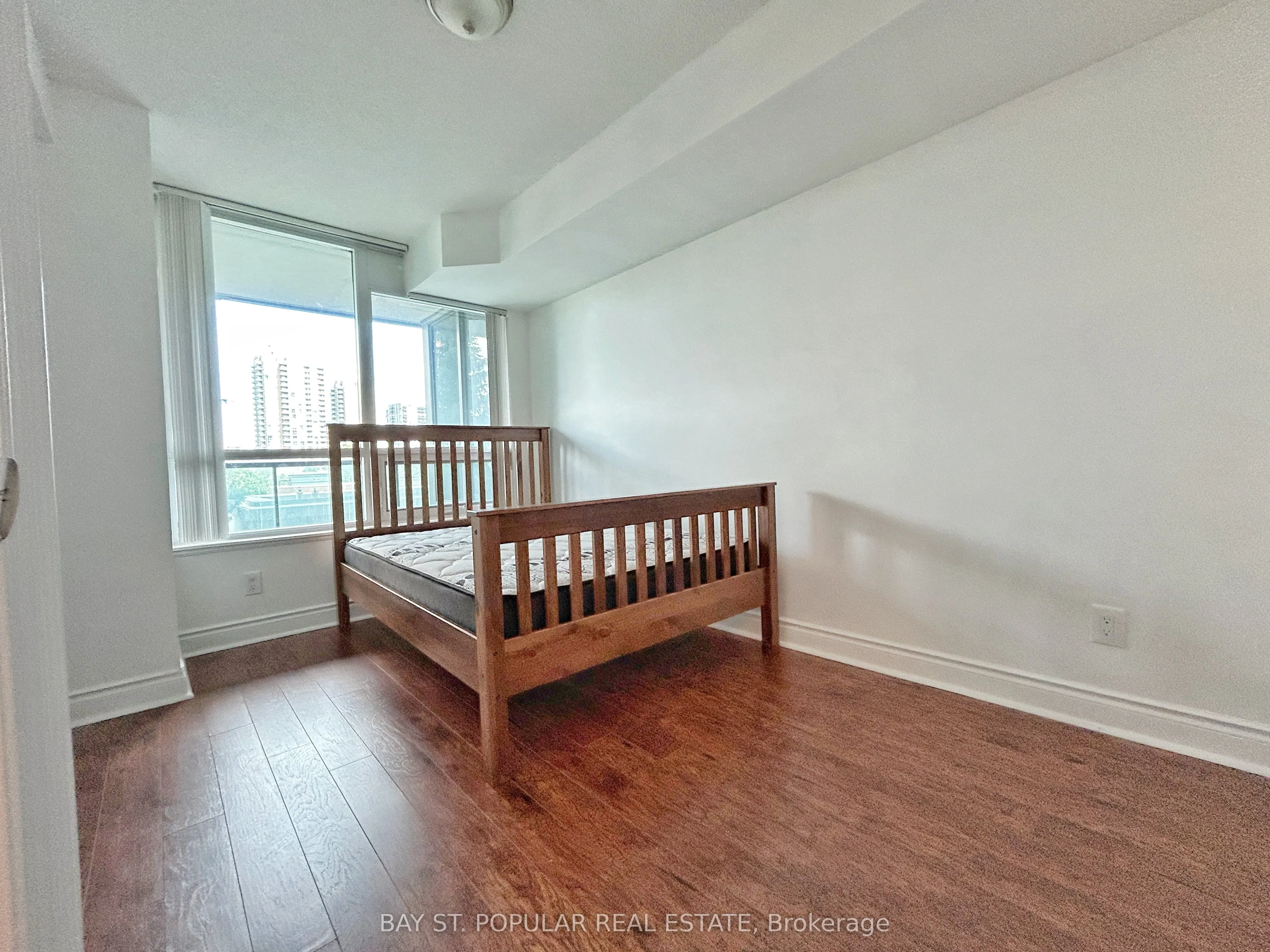 25 Greenview Avenue, #422