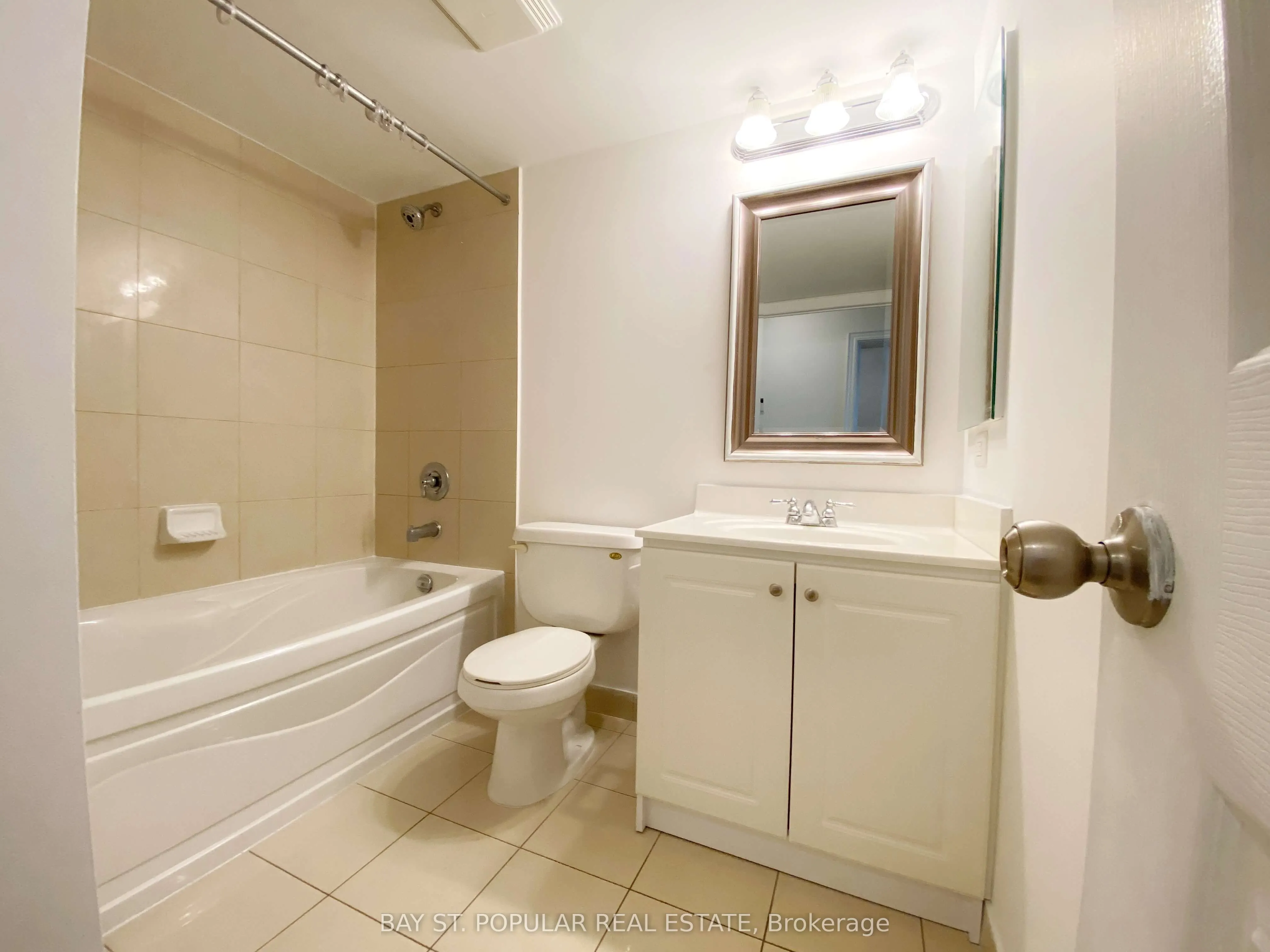 25 Greenview Avenue, #422