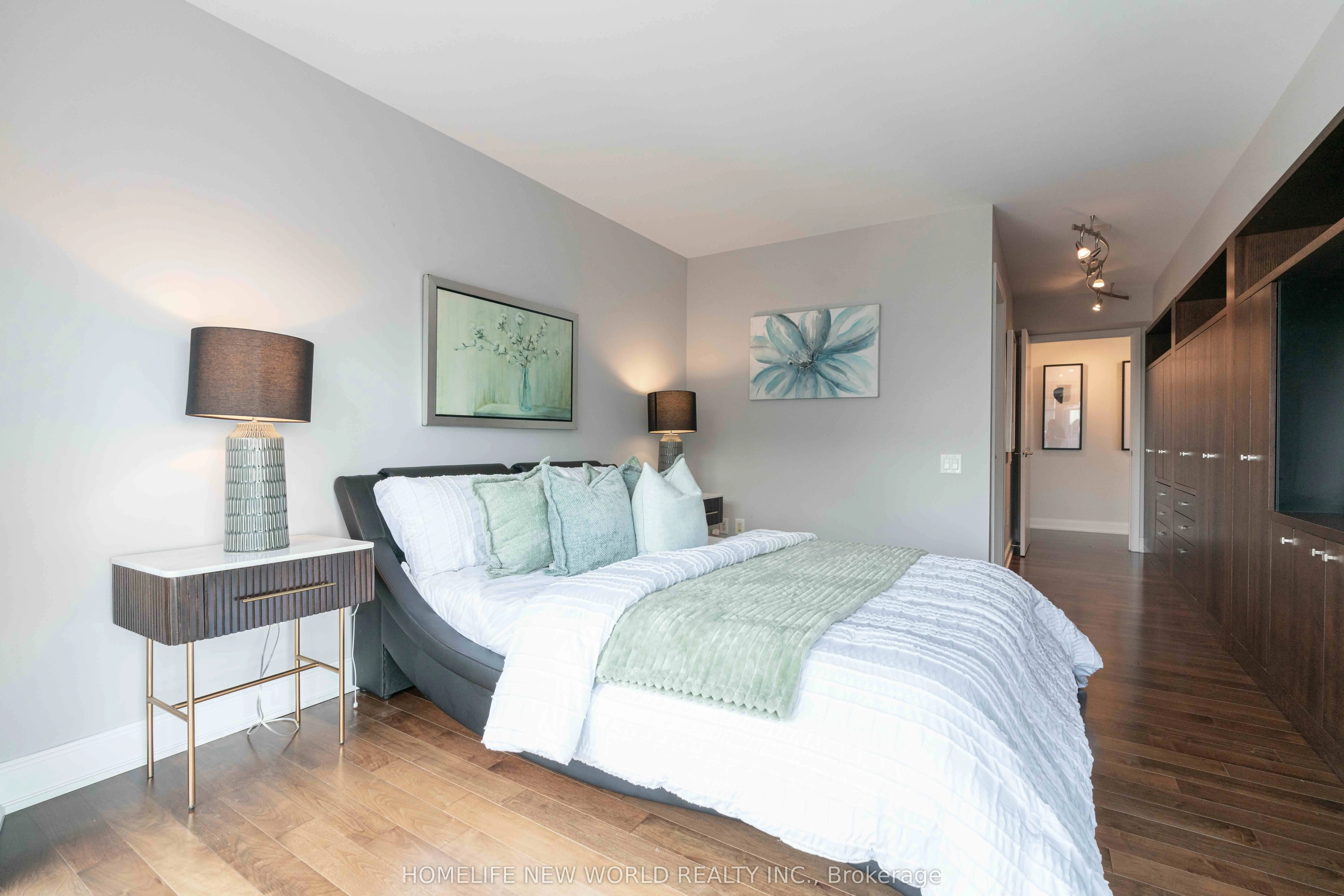 2181 Yonge Street, #2105