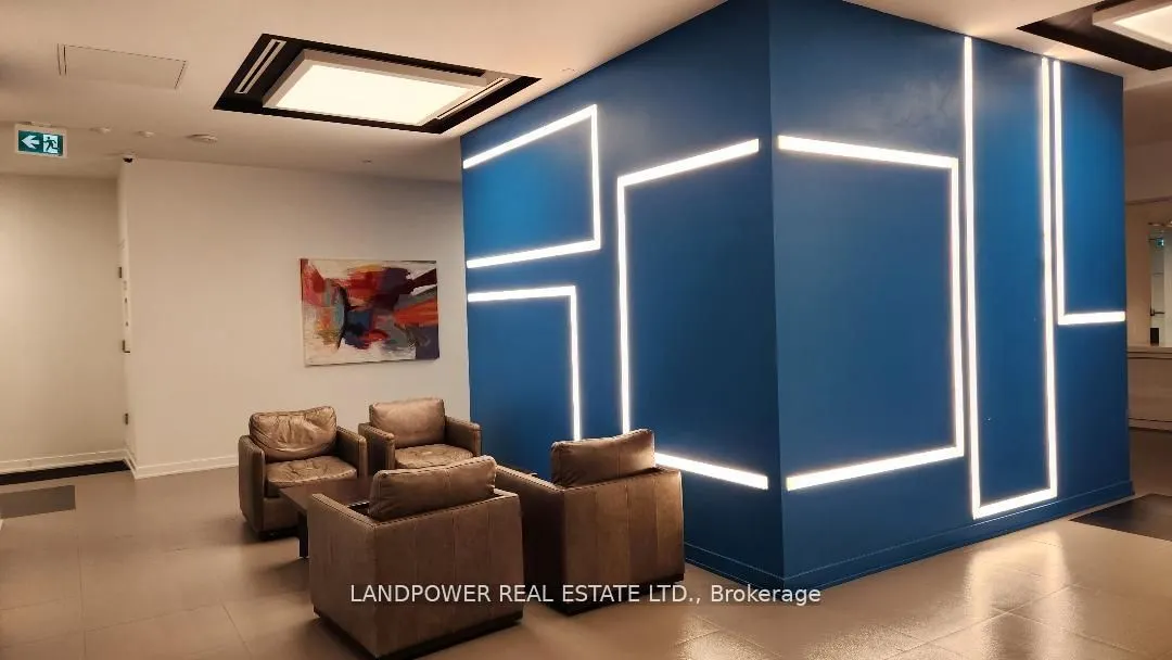 99 Broadway Avenue, #2811
