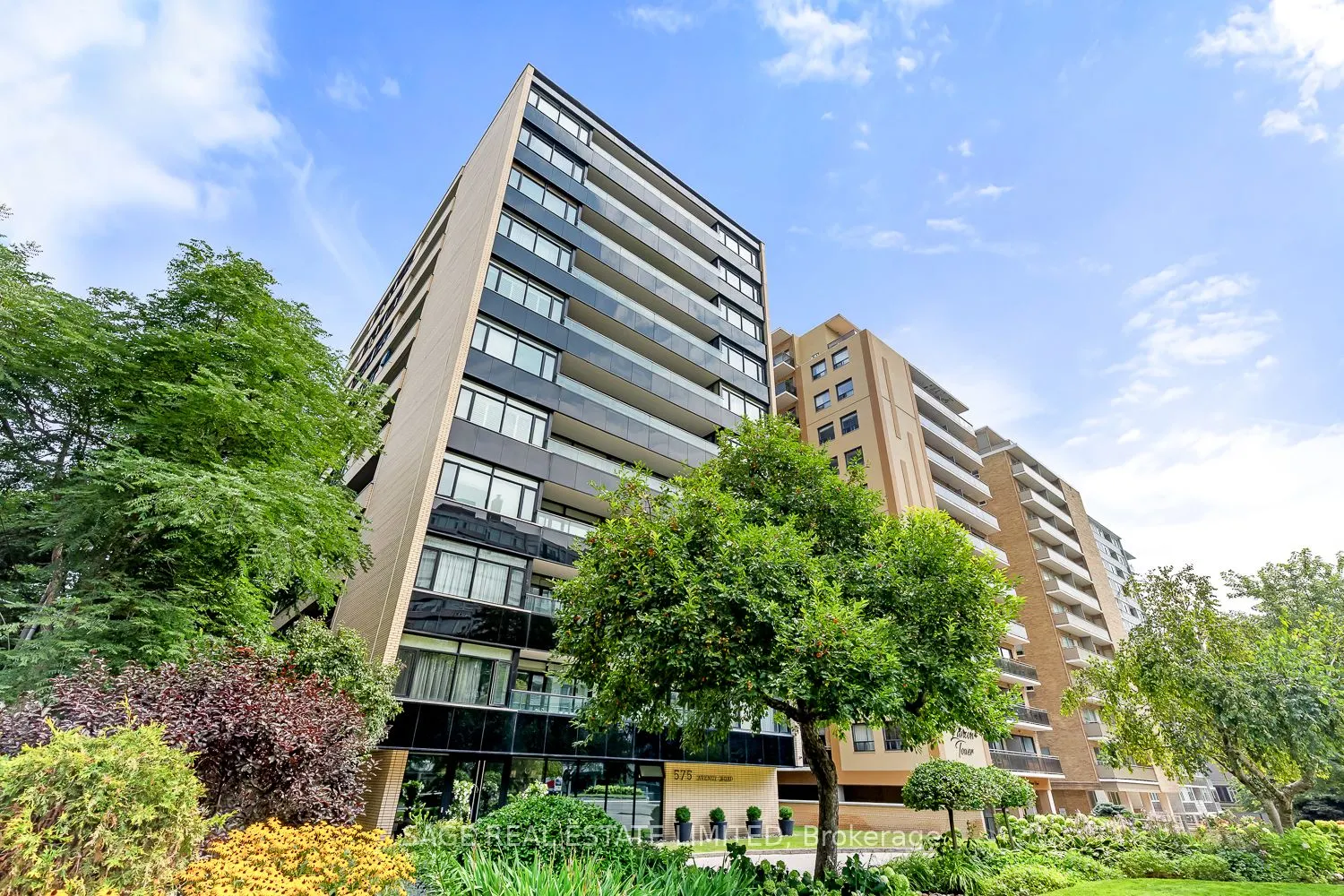575 Avenue Road, #203