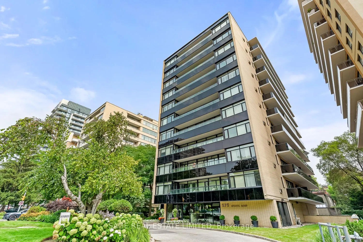 575 Avenue Road, #203