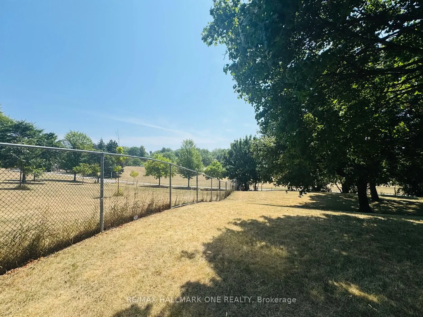 45 Sunrise Avenue E, #904