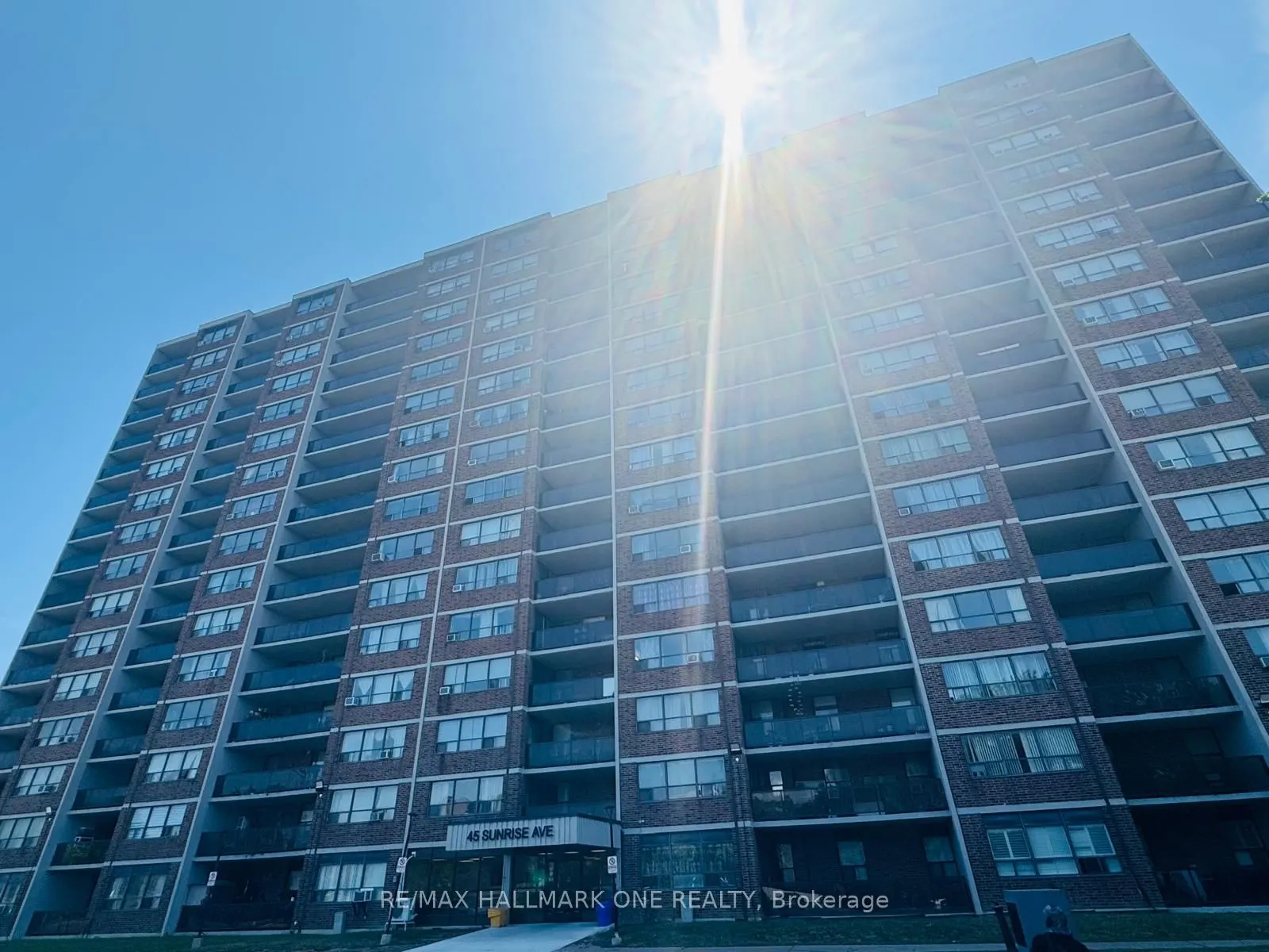 45 Sunrise Avenue E, #904