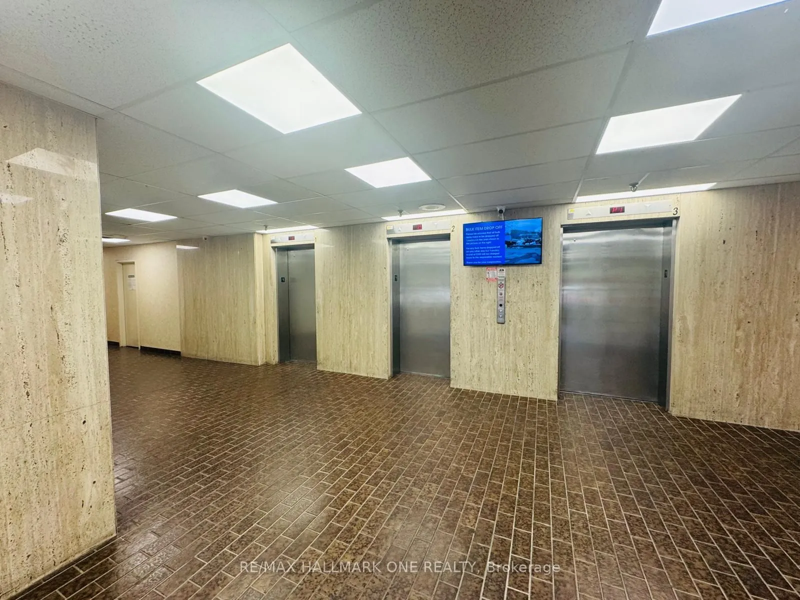 45 Sunrise Avenue E, #904