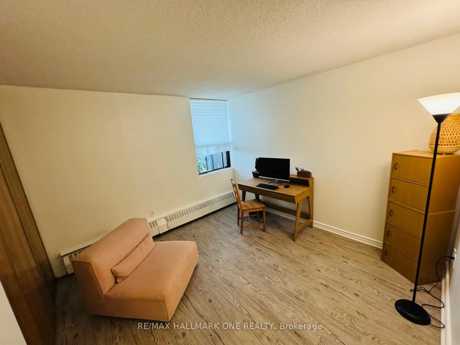 45 Sunrise Avenue E, #904