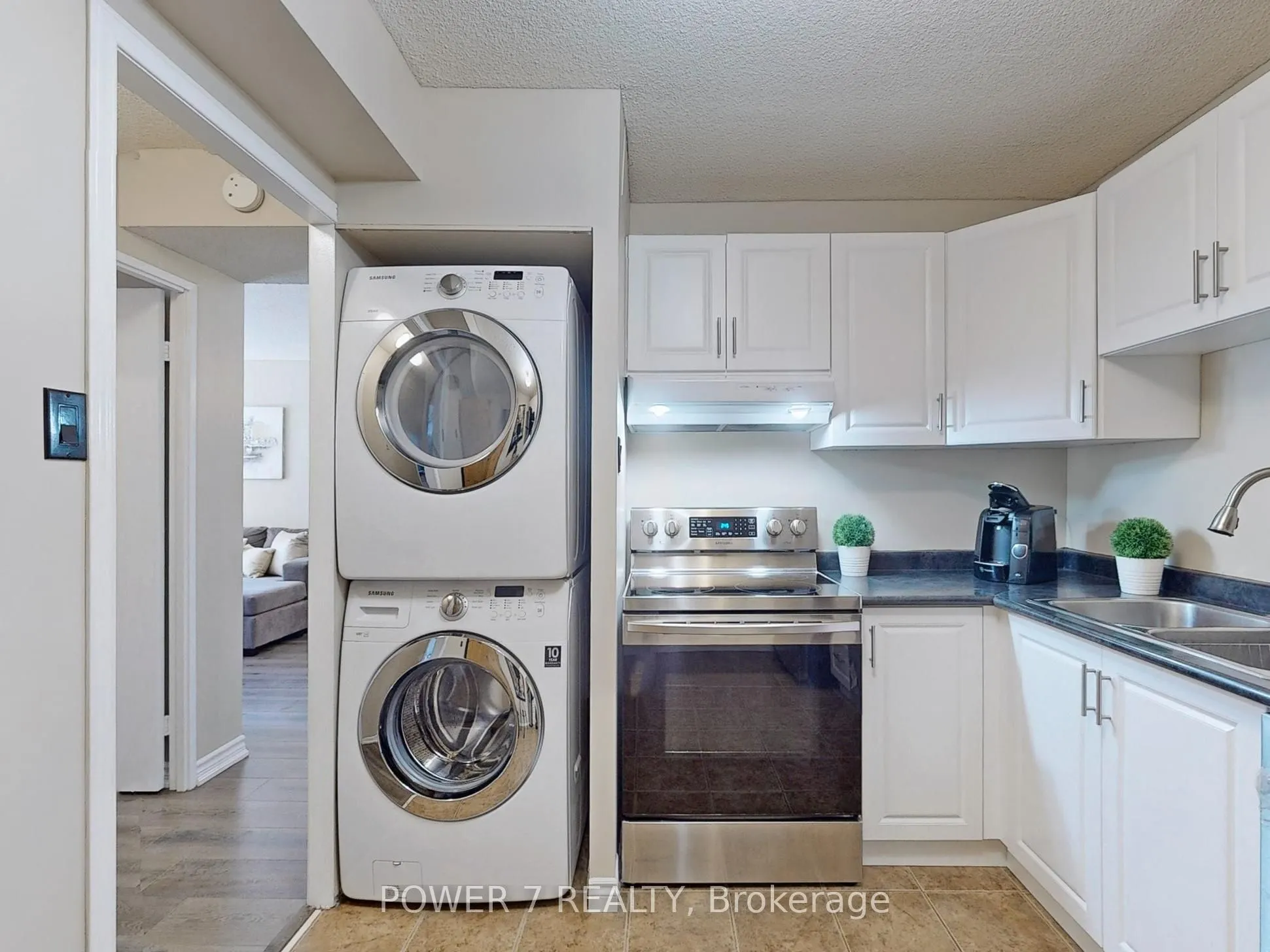10 Tangreen Court, #407