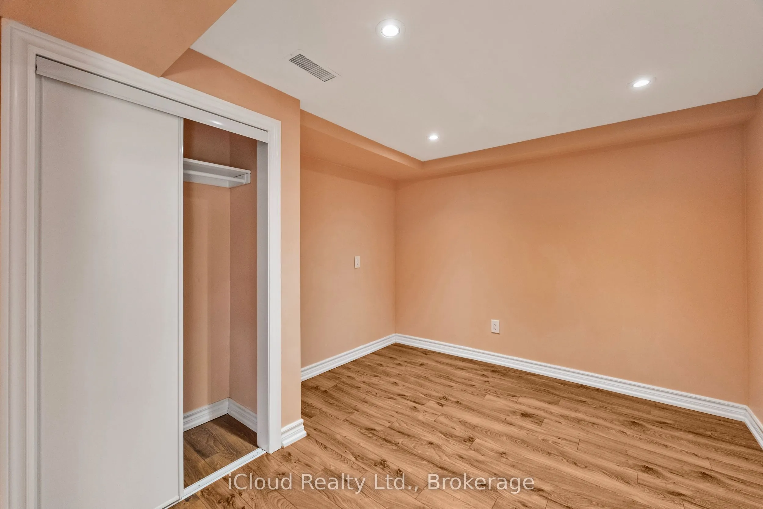 49 Tuscarora Drive