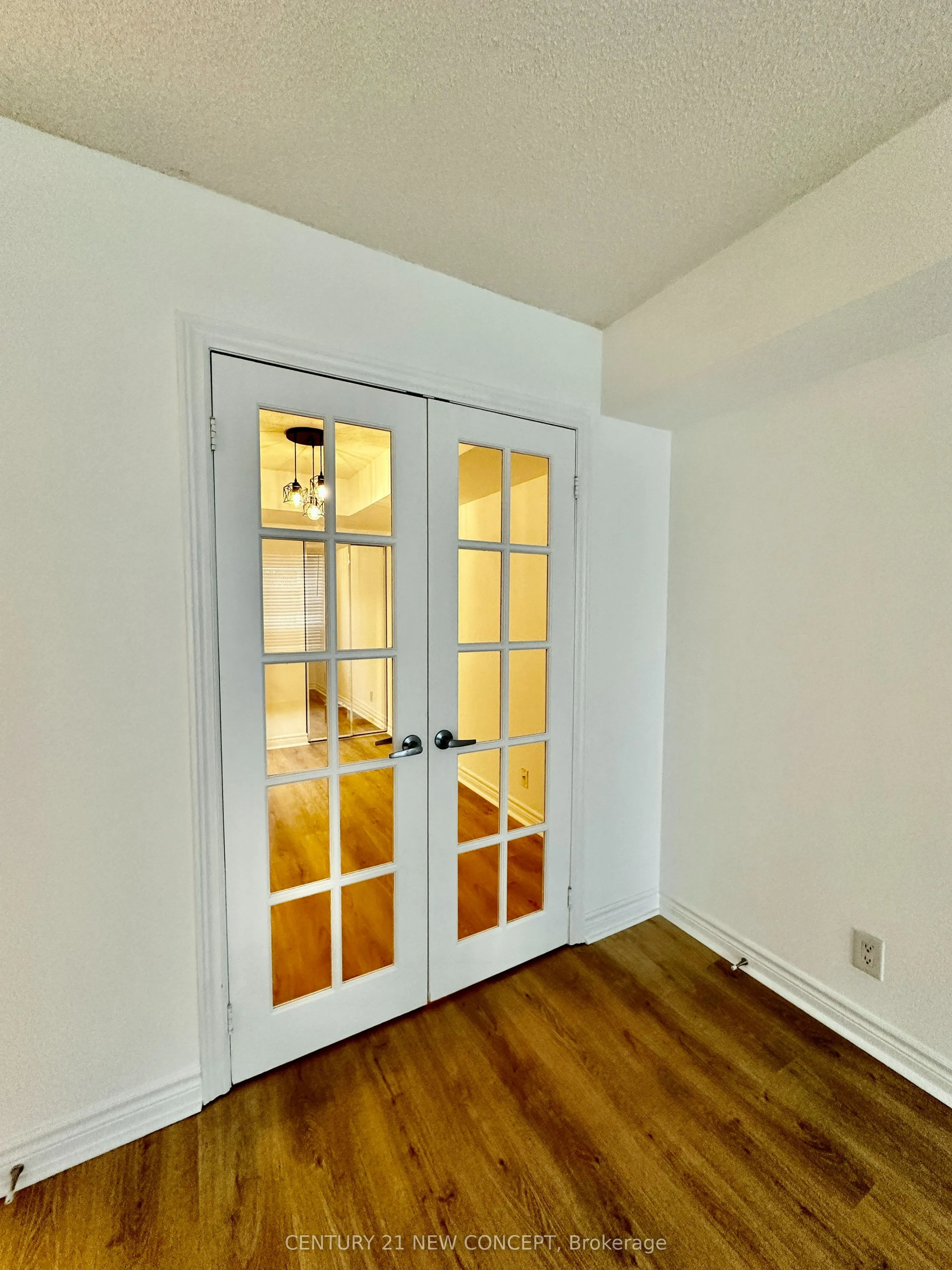 225 Wellesley Street E, #409