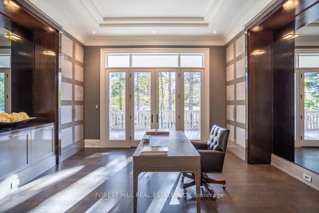 15 Tudor Gate