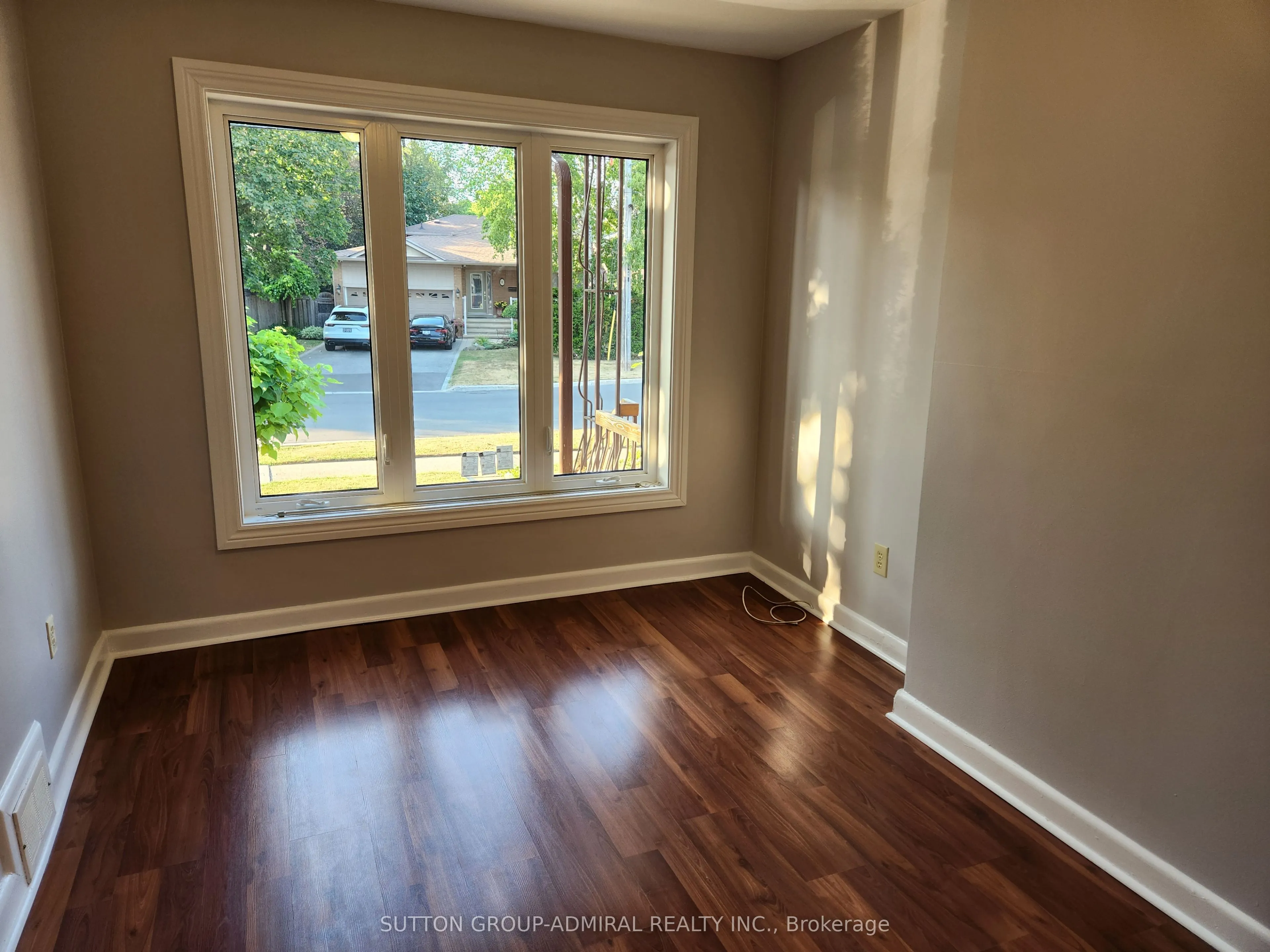95 Almore Avenue
