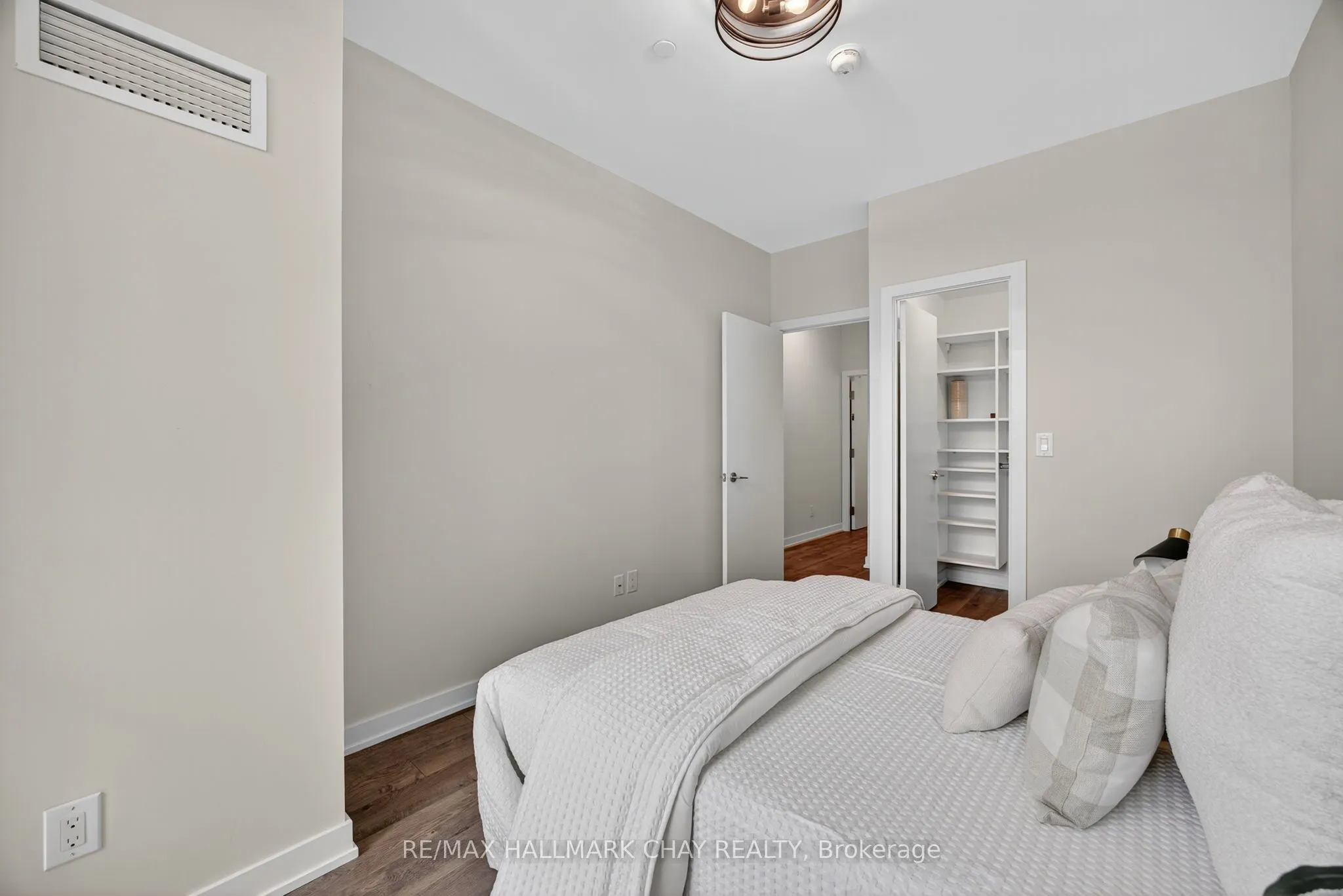 70 Lanark Avenue, #3