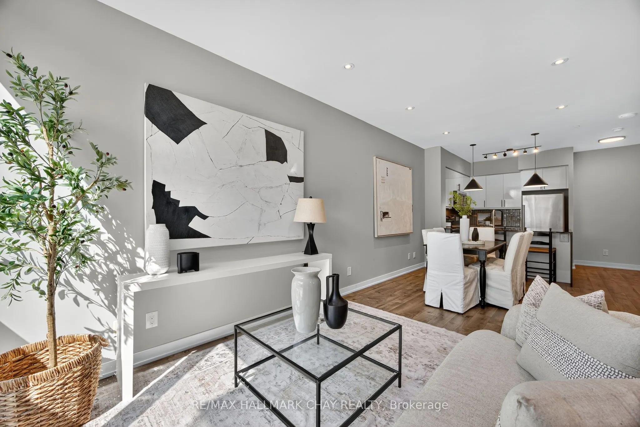 70 Lanark Avenue, #3