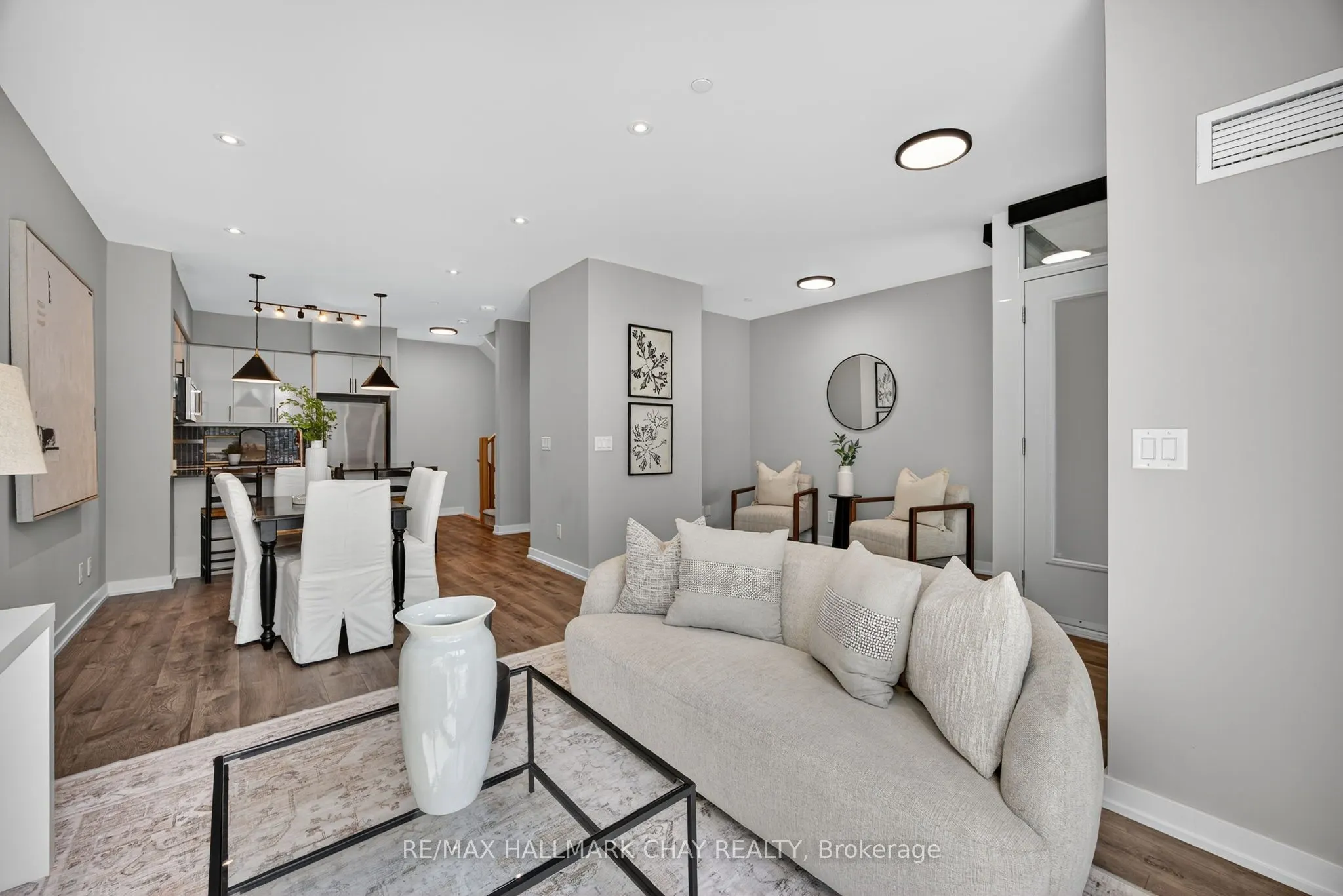 70 Lanark Avenue, #3