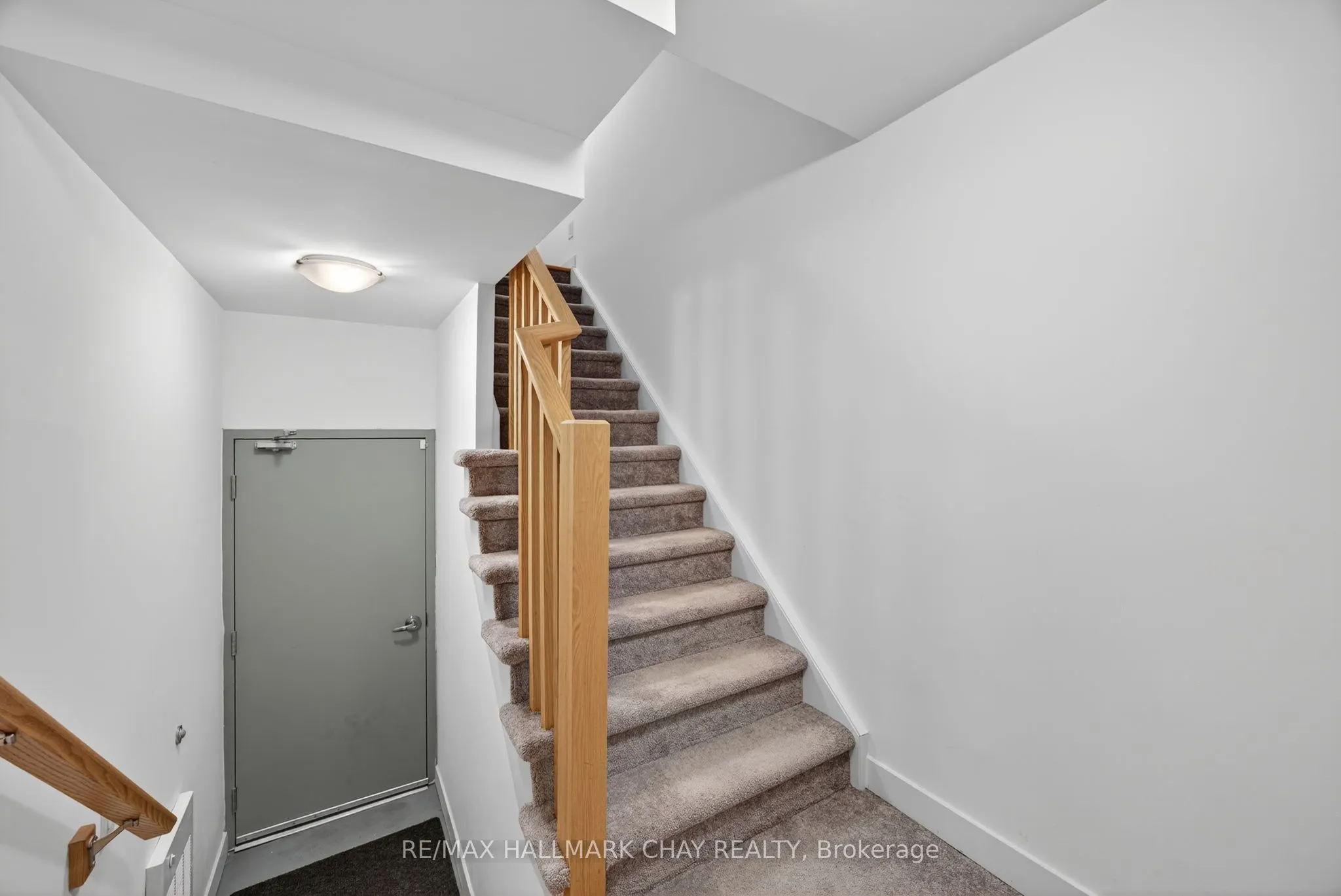 70 Lanark Avenue, #3