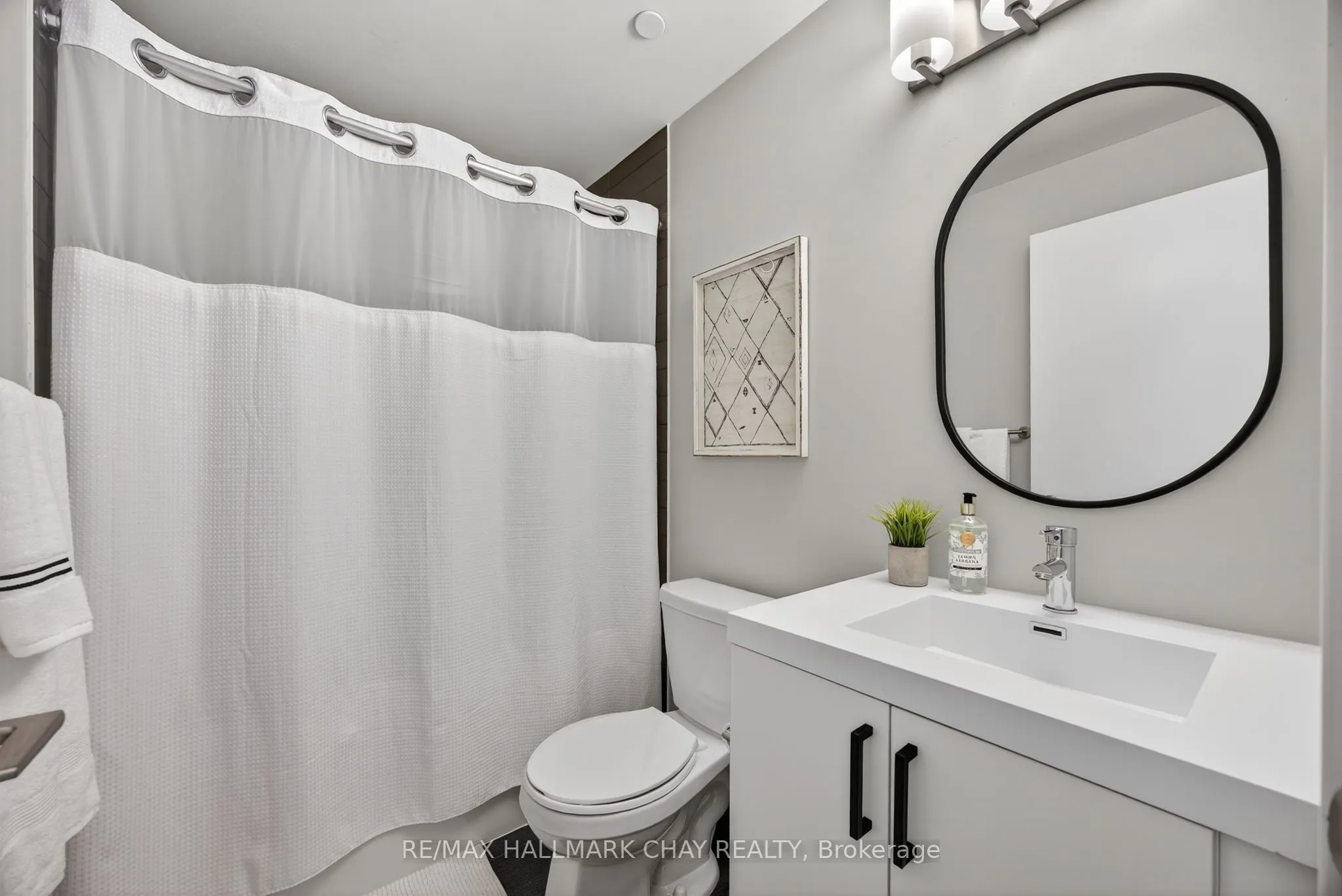 70 Lanark Avenue, #3