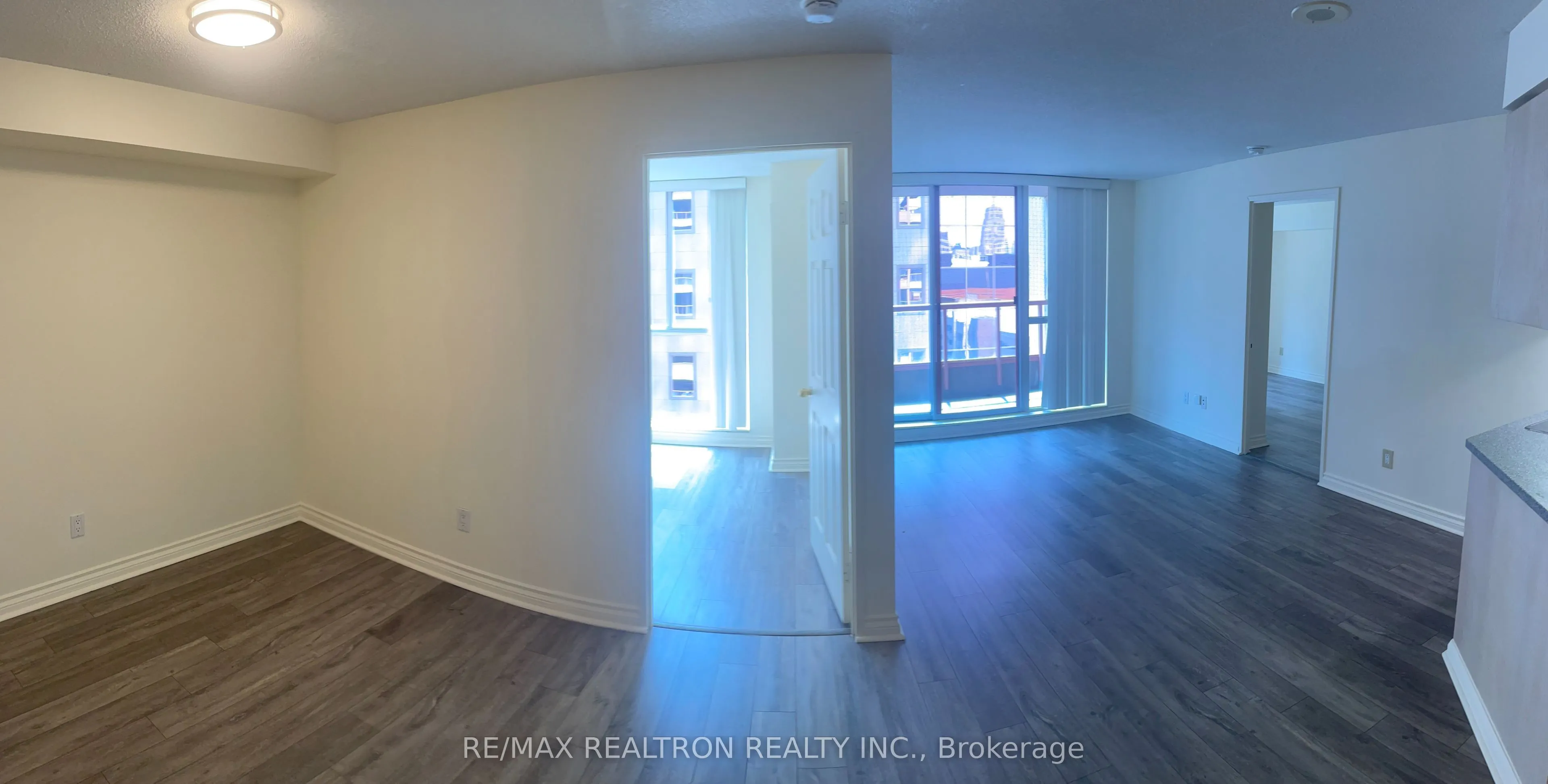 736 Bay Street, #1003