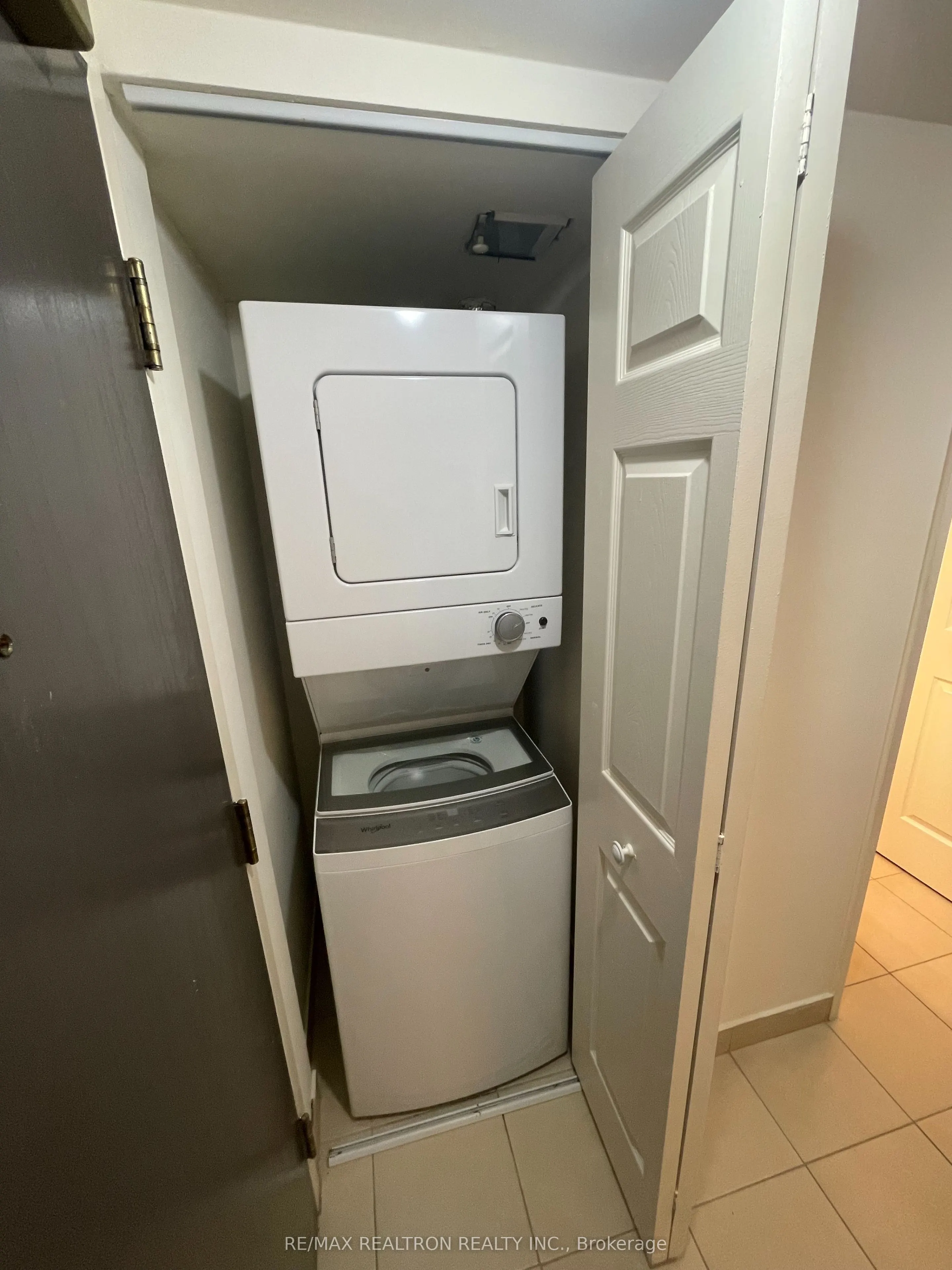 736 Bay Street, #1003