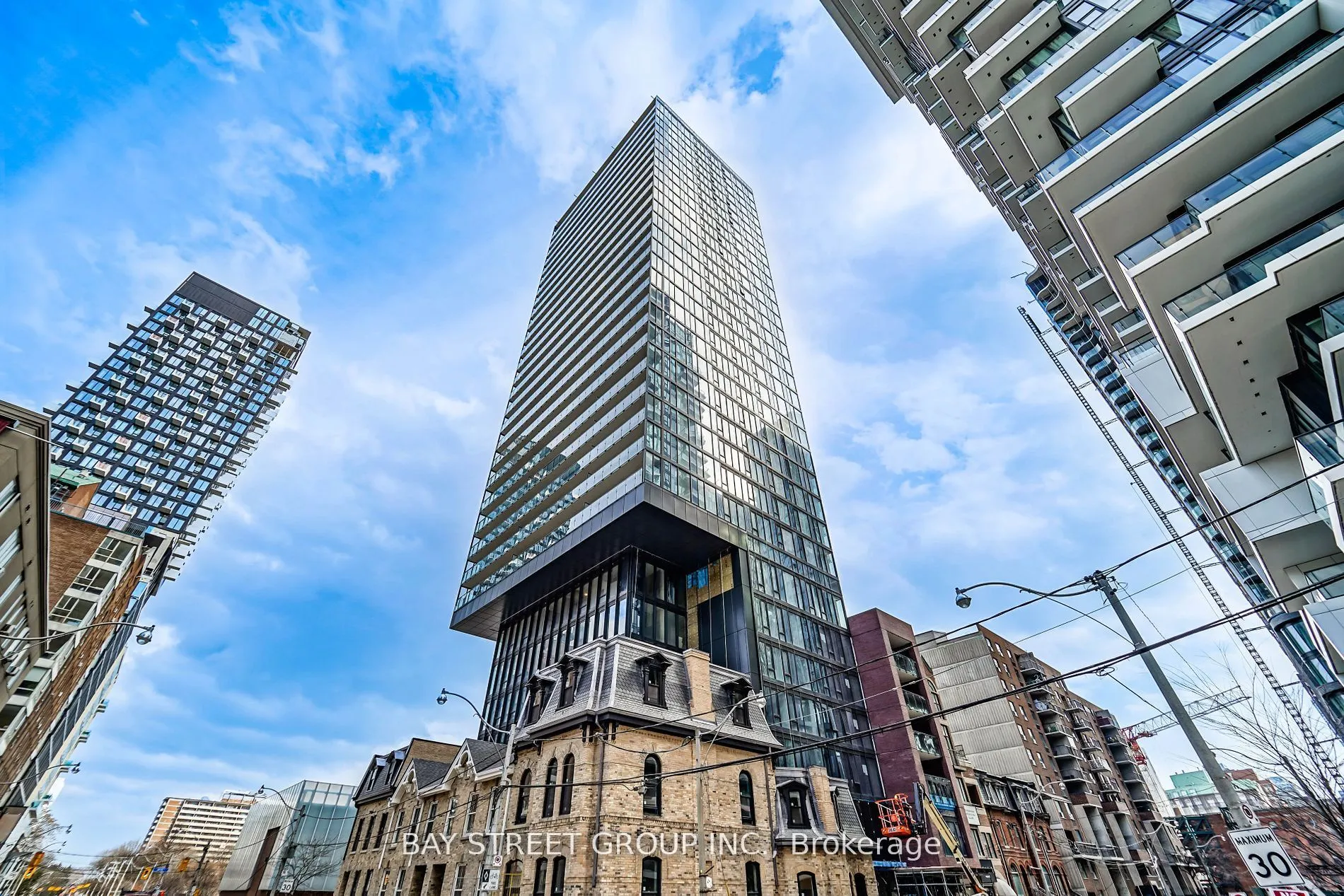 47 Mutual Street, #1305