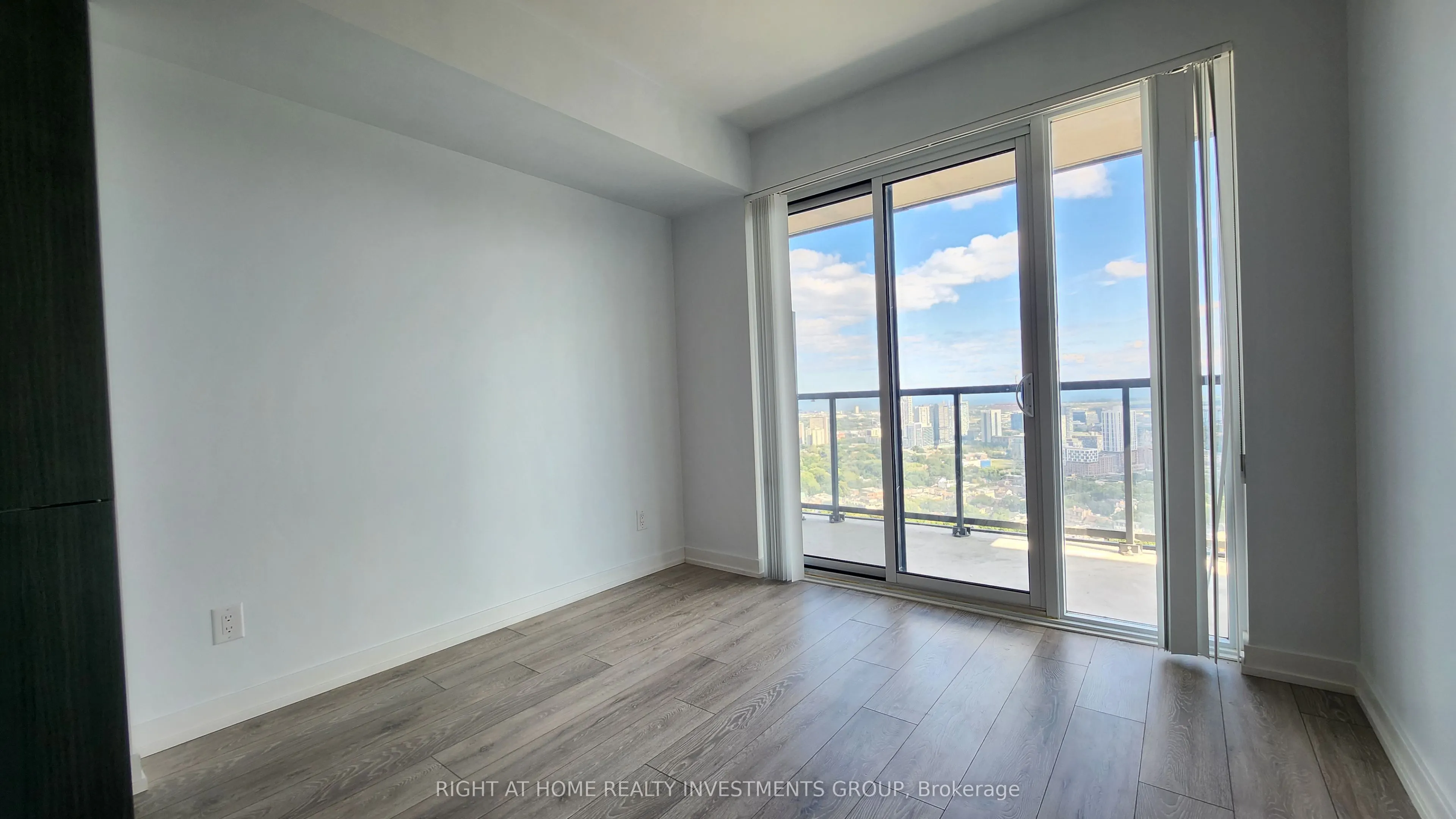159 Wellesley Street E, #3305