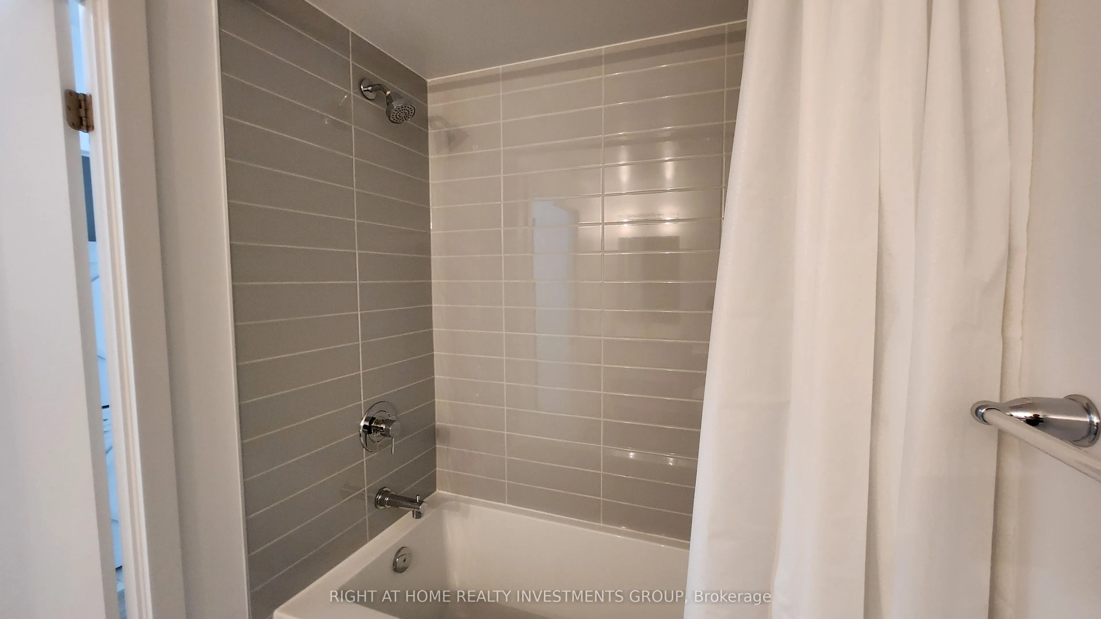 159 Wellesley Street E, #3305