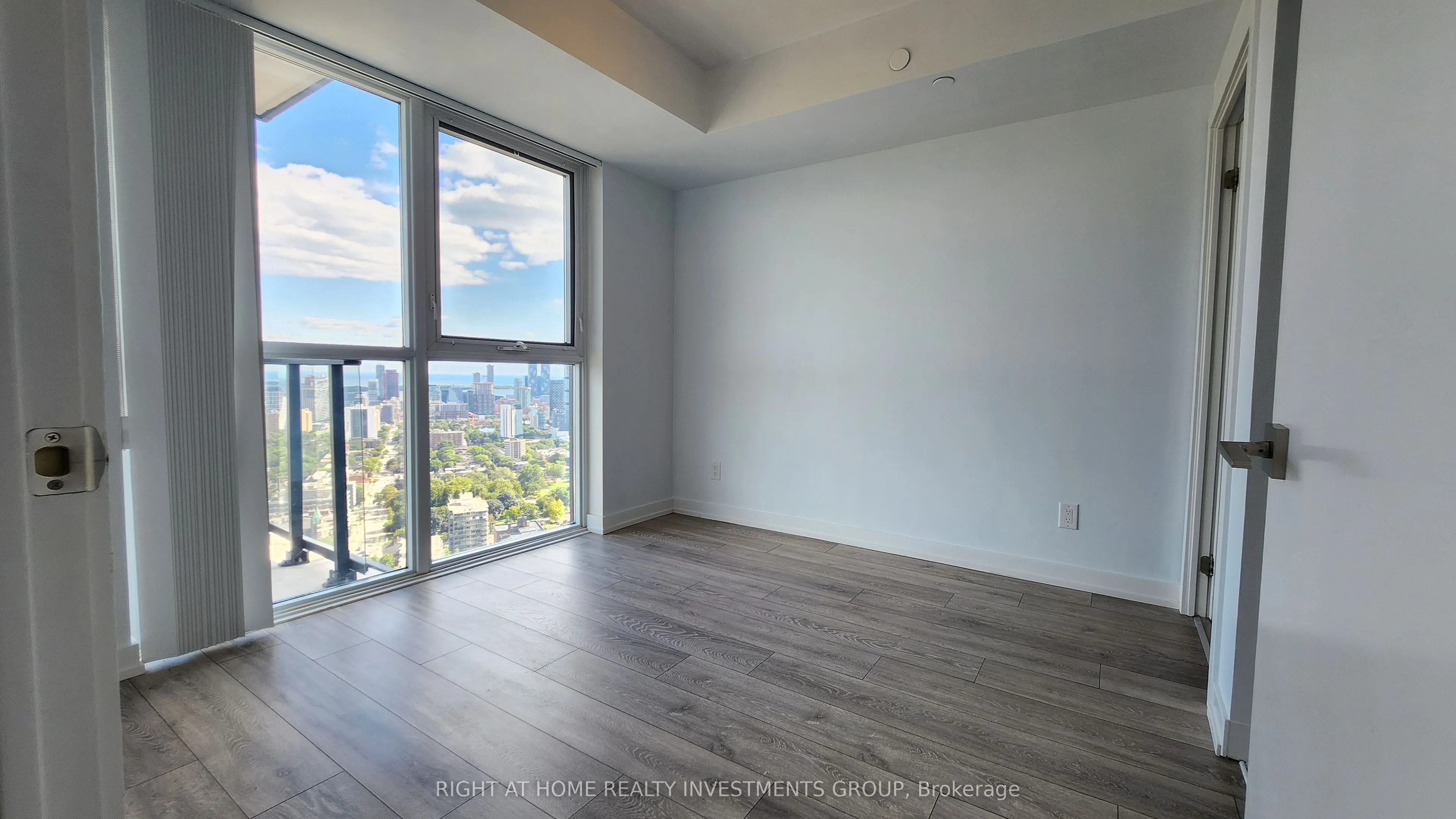 159 Wellesley Street E, #3305