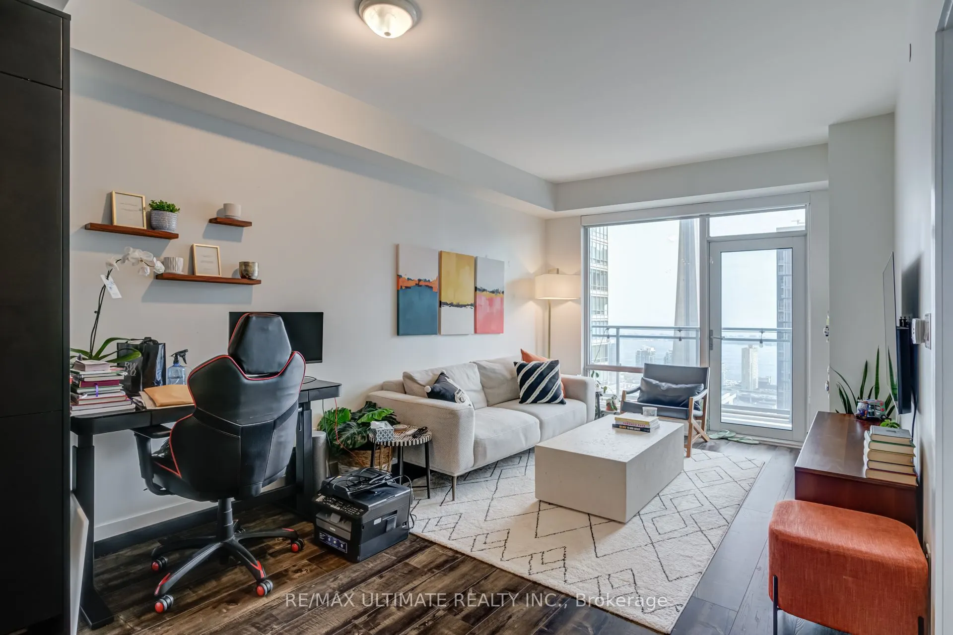 21 Widmer Street, #4110